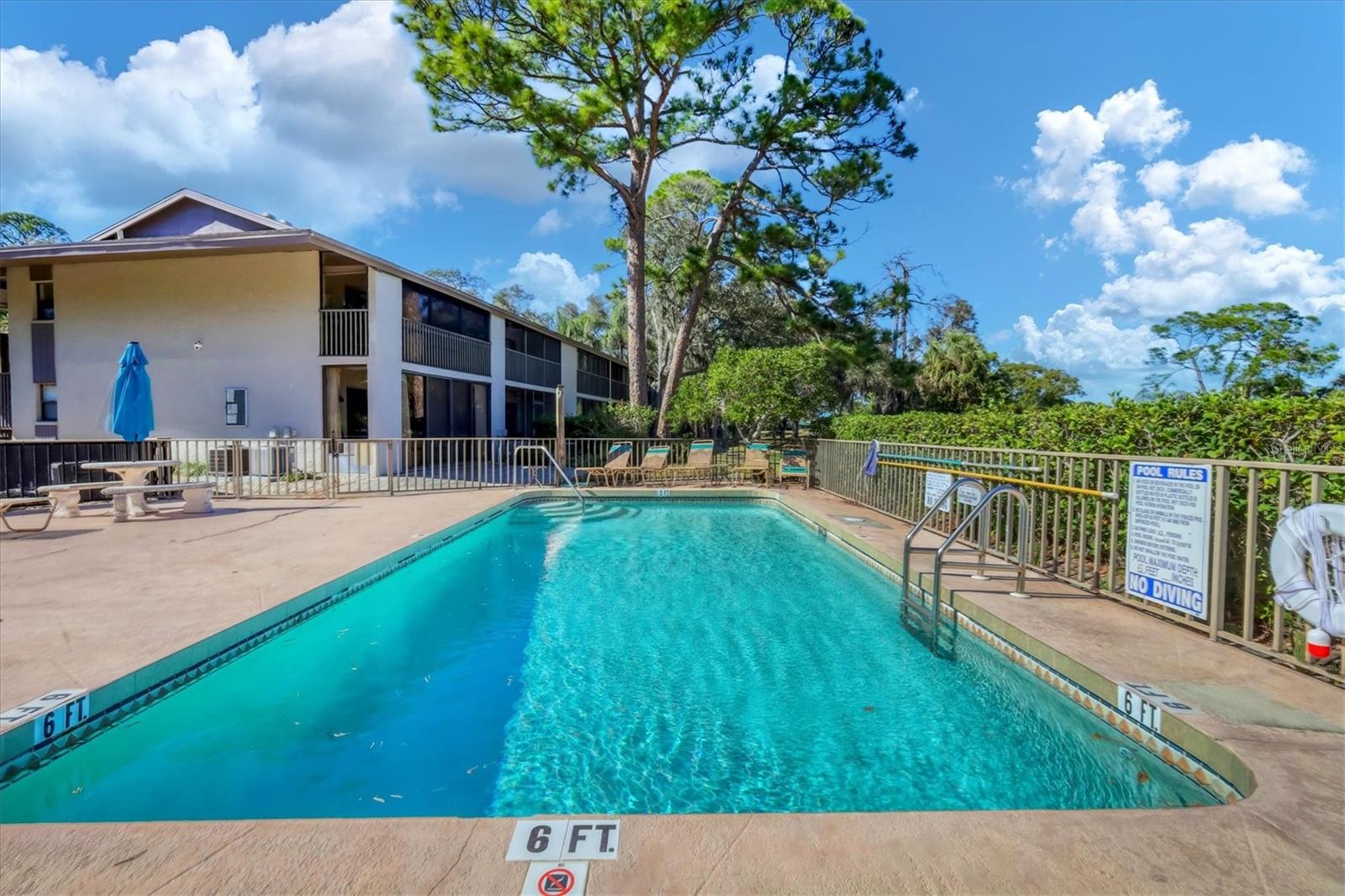 QUAIL HOLLOW - Residential