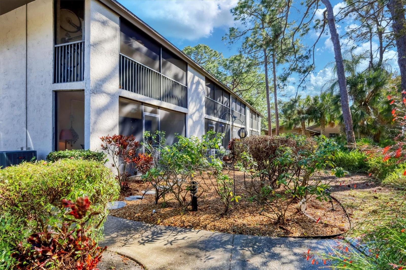 QUAIL HOLLOW - Residential