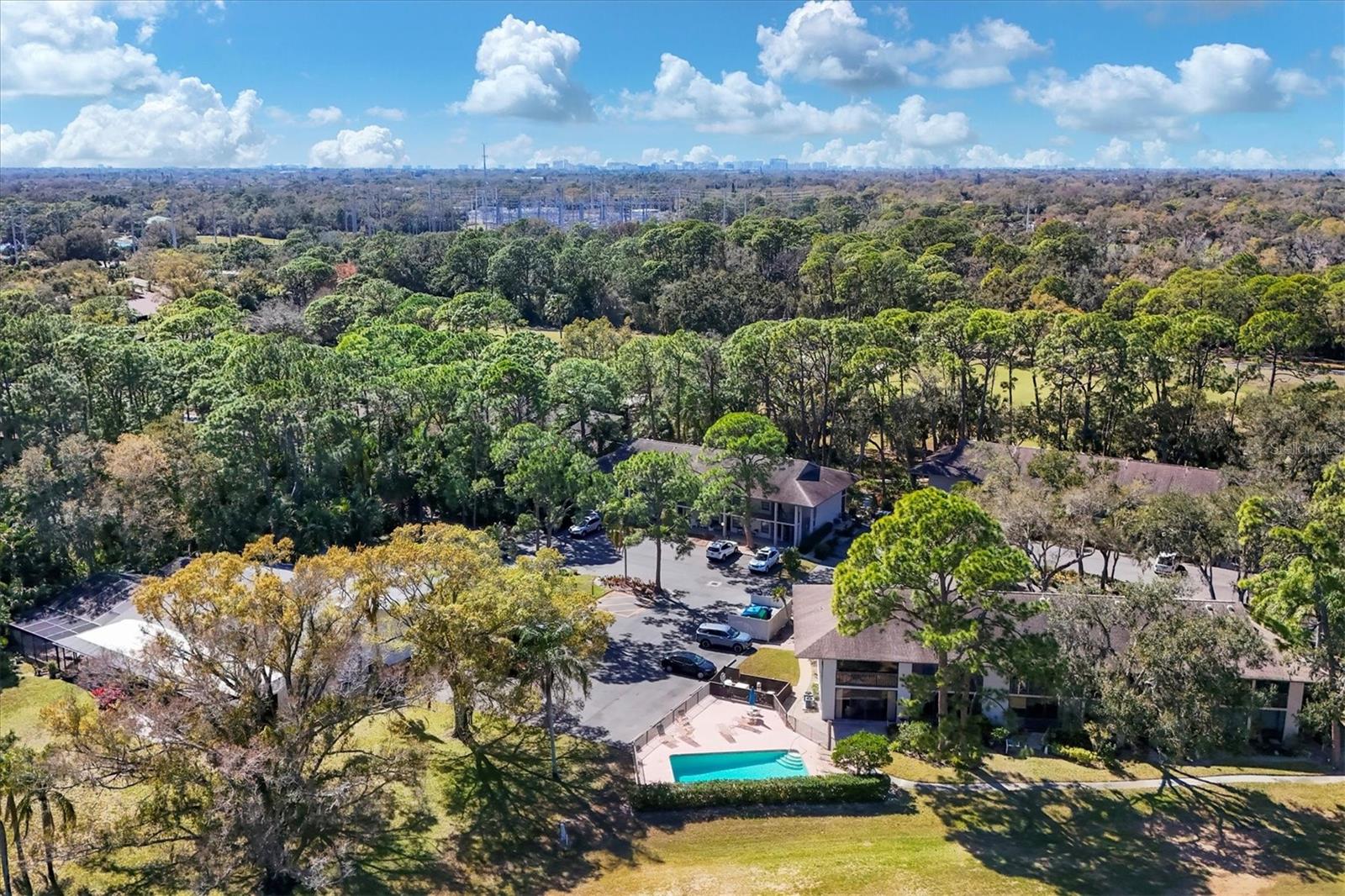 QUAIL HOLLOW - Residential