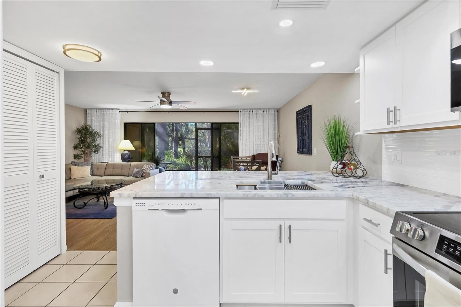 QUAIL HOLLOW - Residential