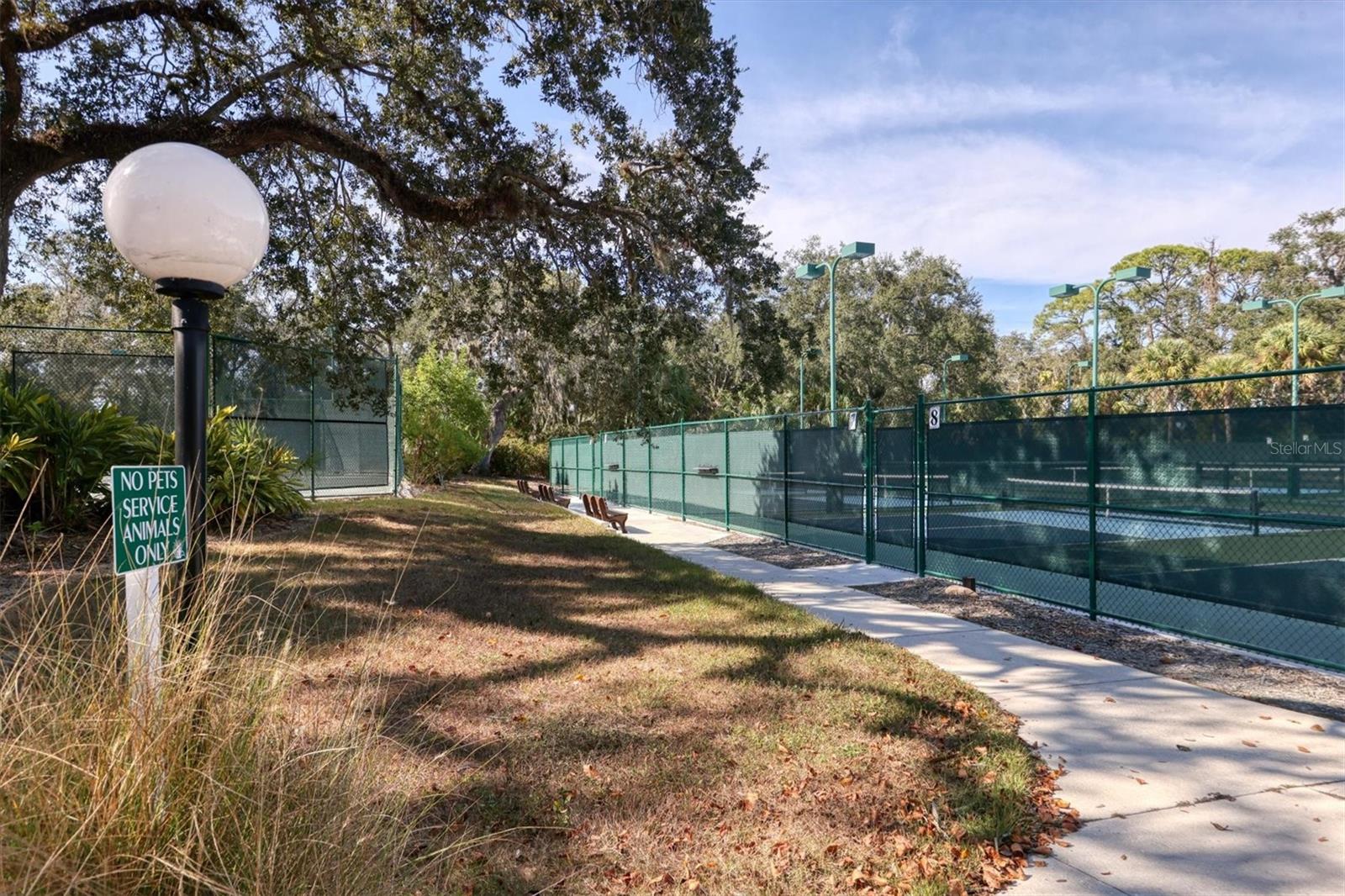 QUAIL HOLLOW - Residential