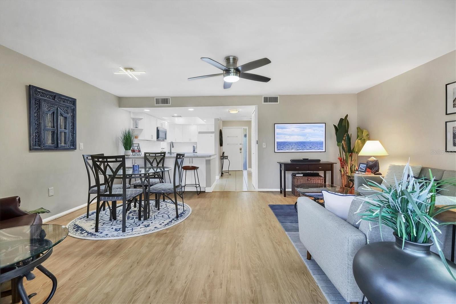 QUAIL HOLLOW - Residential