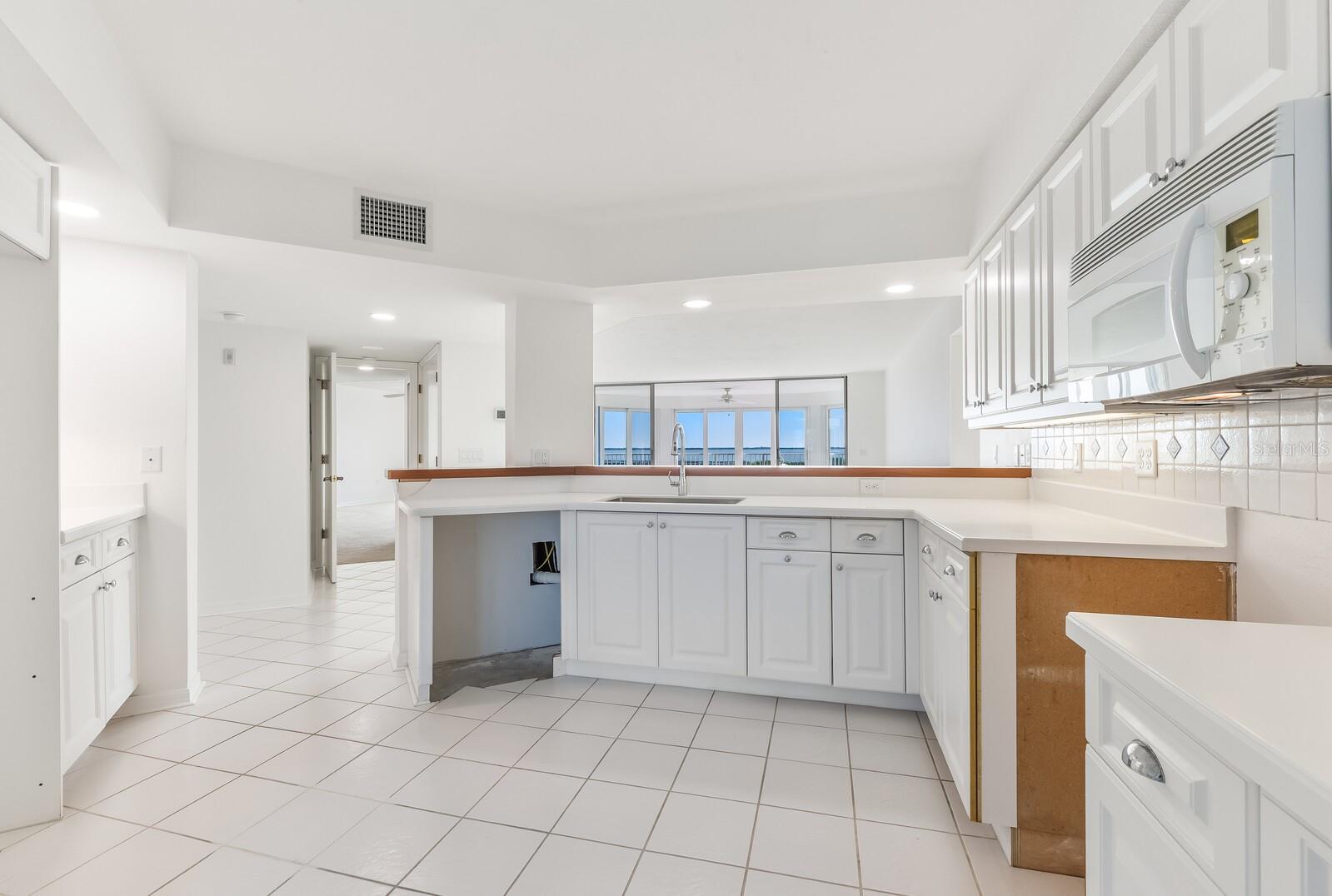 MARINA MANOR BOCA GRANDE - Residential