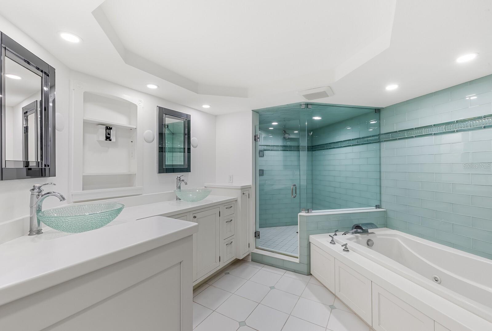 MARINA MANOR BOCA GRANDE - Residential