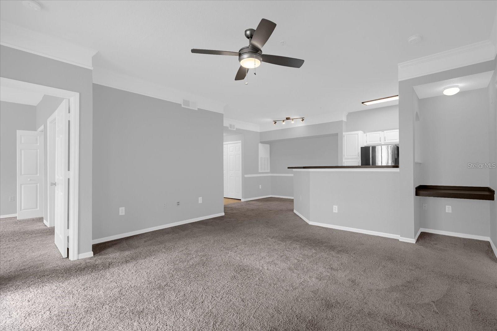 HAMPTONS/METROWEST BLDG 55 - Residential Lease