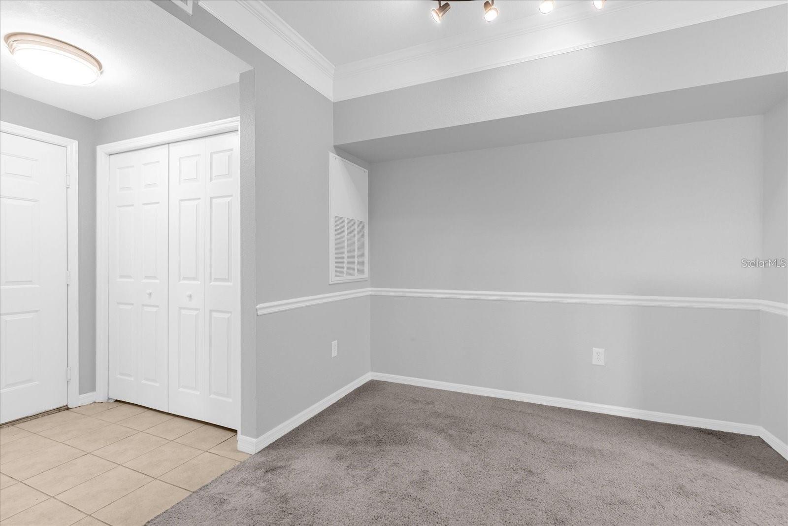 HAMPTONS/METROWEST BLDG 55 - Residential Lease