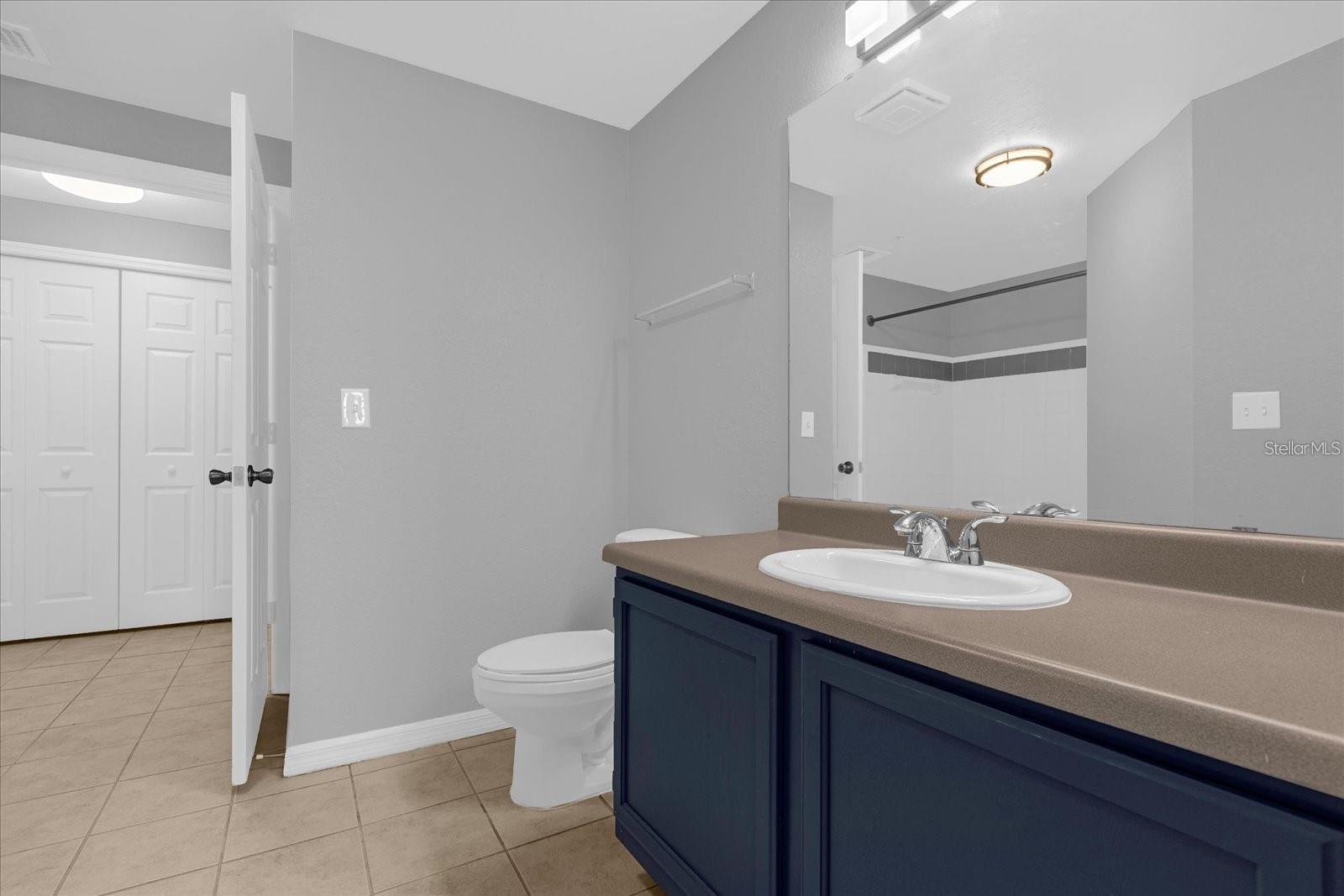 HAMPTONS/METROWEST BLDG 55 - Residential Lease