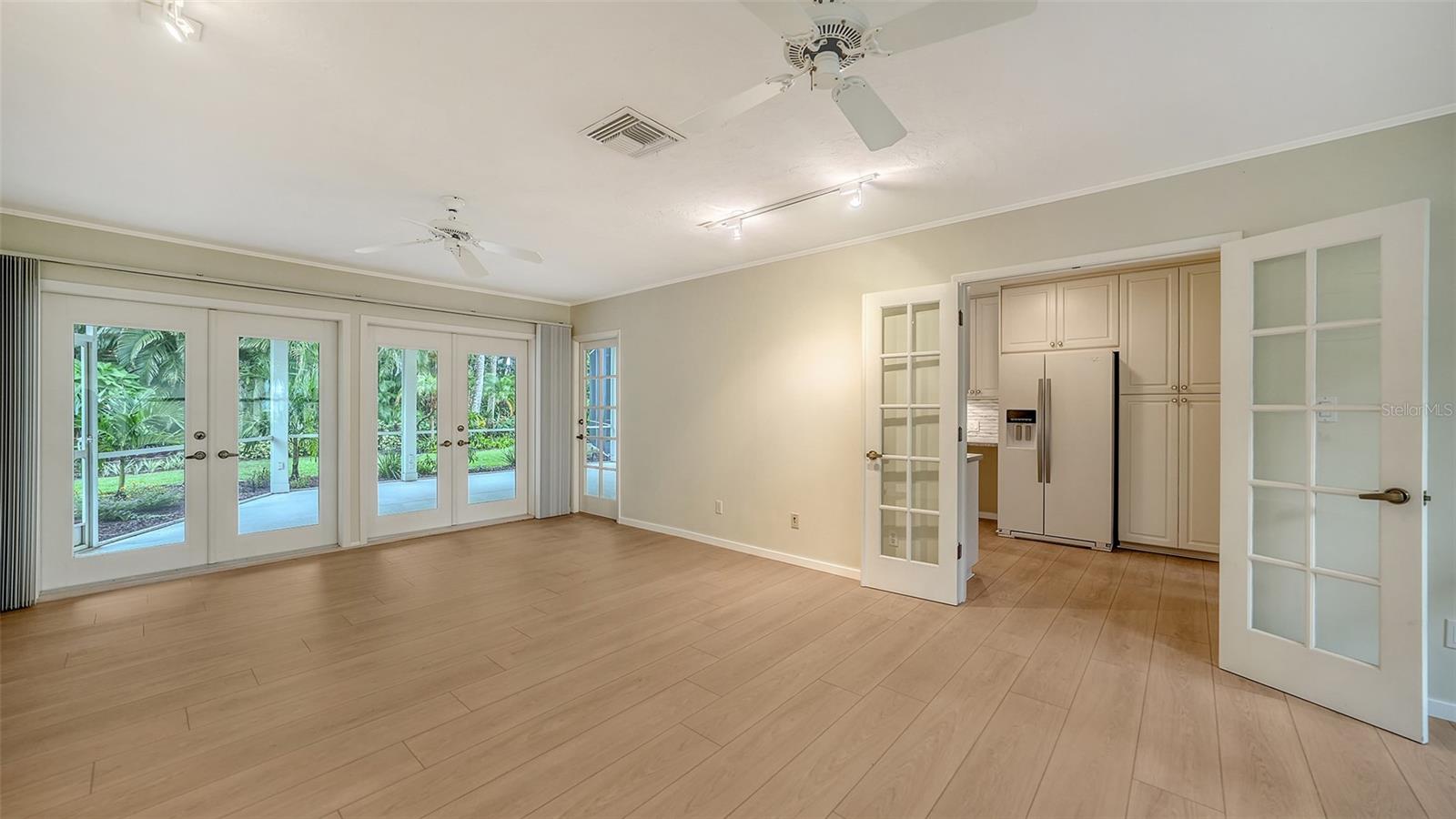 WEST SHORE - Residential