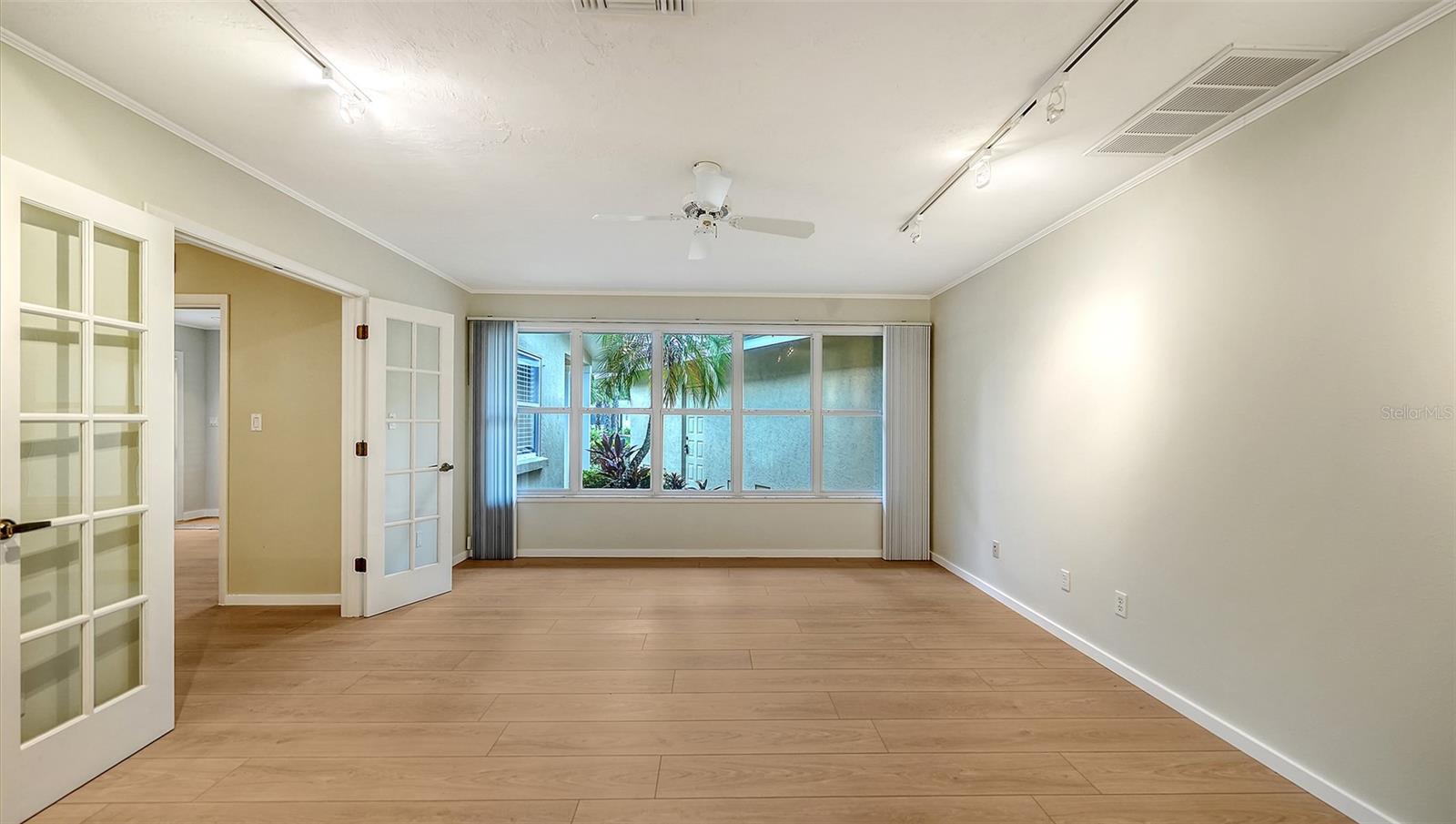 WEST SHORE - Residential