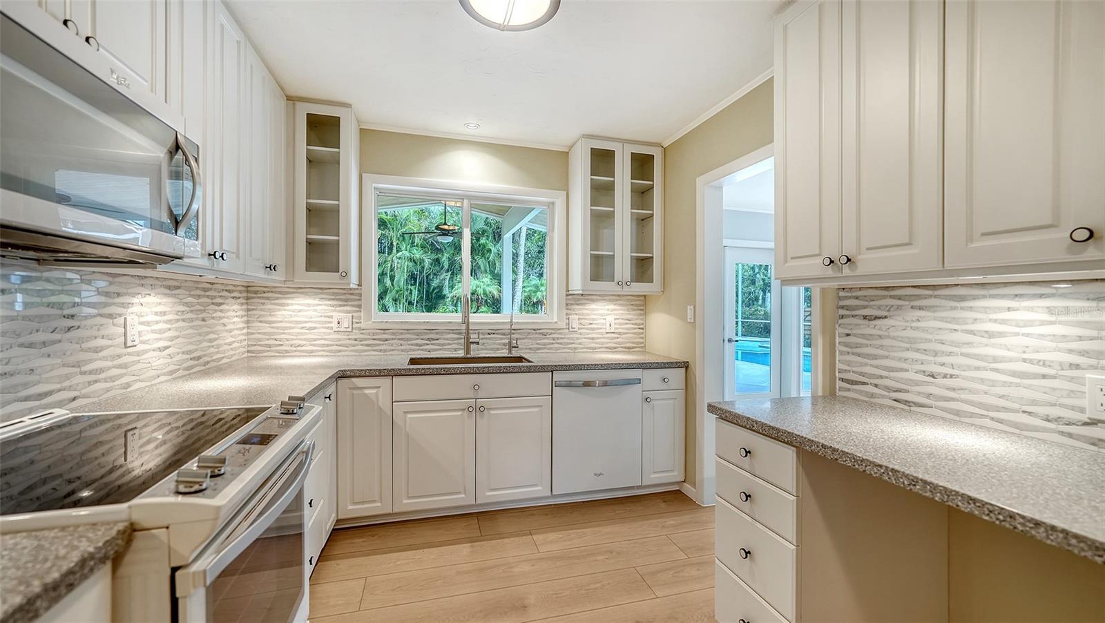 WEST SHORE - Residential