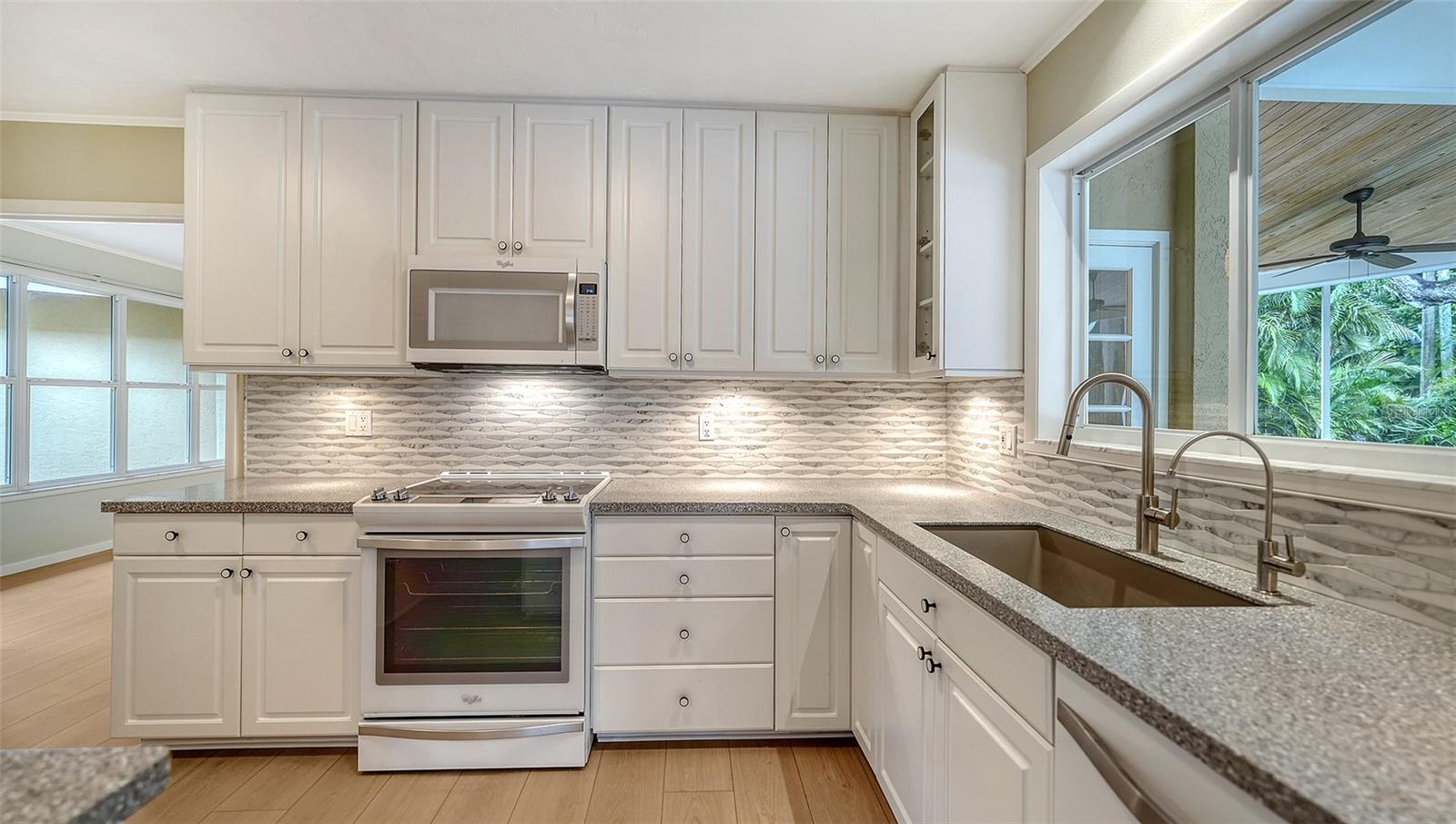 WEST SHORE - Residential