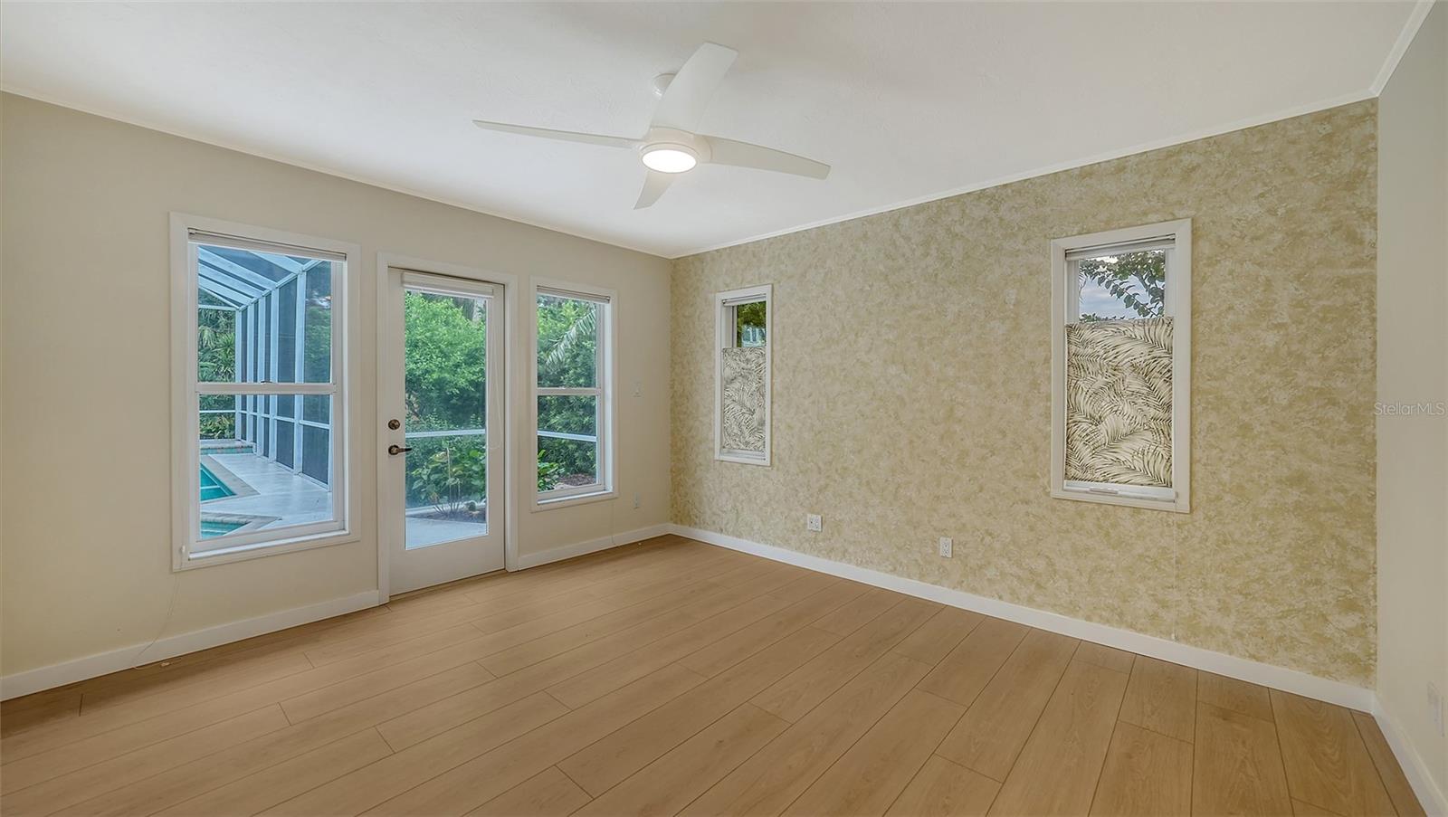 WEST SHORE - Residential