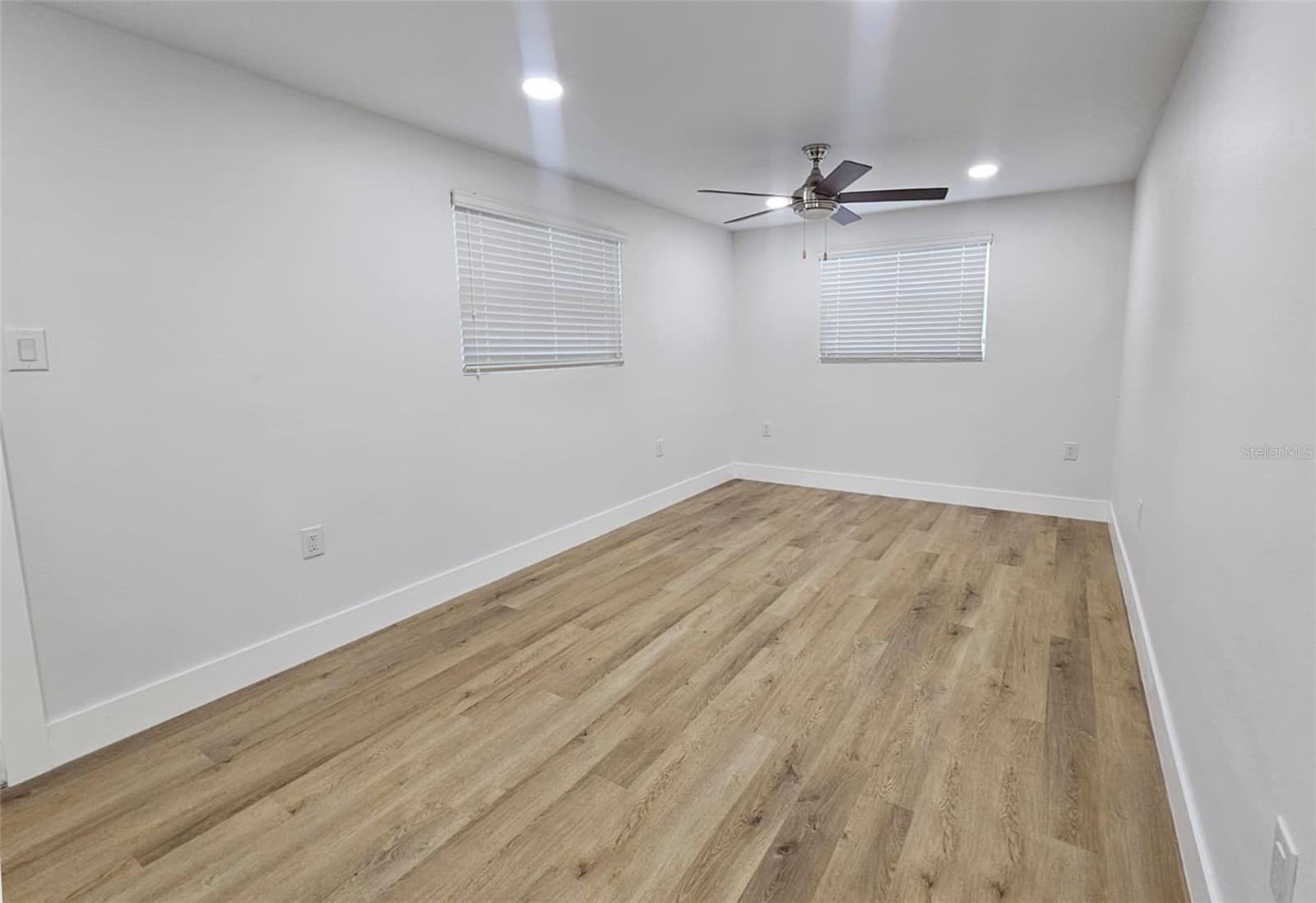 PINE CREST MANOR UNIT 3 - Residential