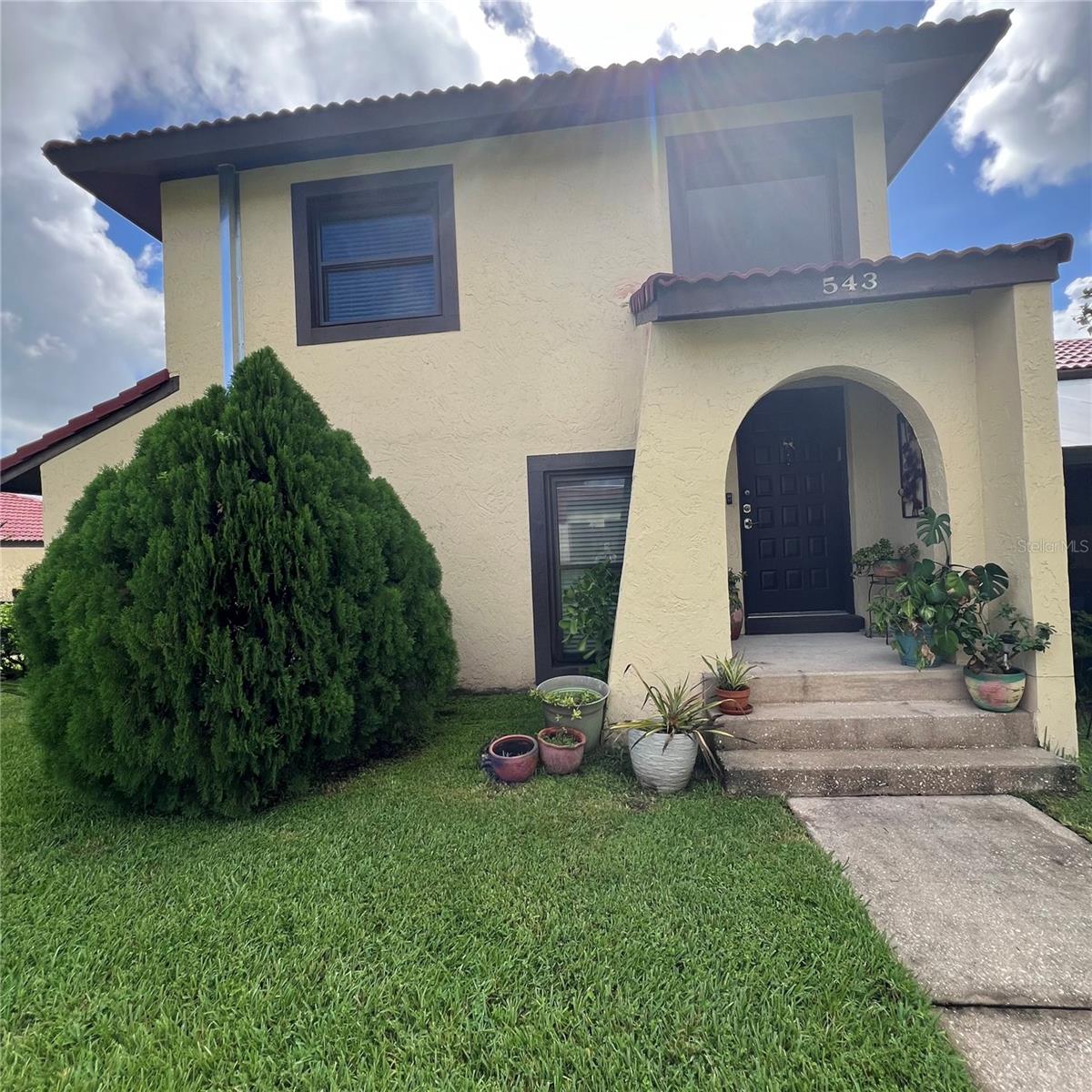 543 HUNTER CIRCLE