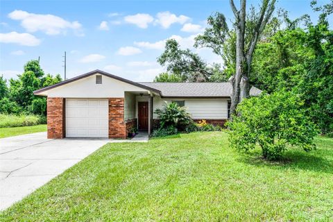 Photo of 2900 Oranole Road, Orlando, FL 32810 (MLS # O6326677) Photo of 2900 Oranole Road, Orlando, FL 32810 (MLS # O6326677)