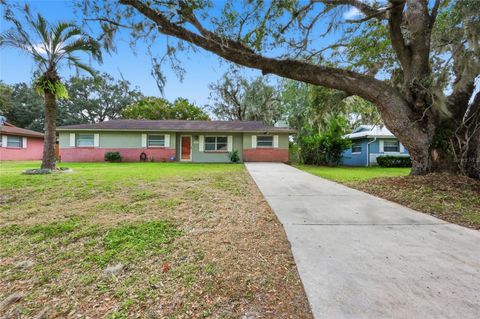 Photo of 6060 SE 119th Place, Belleview, FL 34420 (MLS # O6367329)