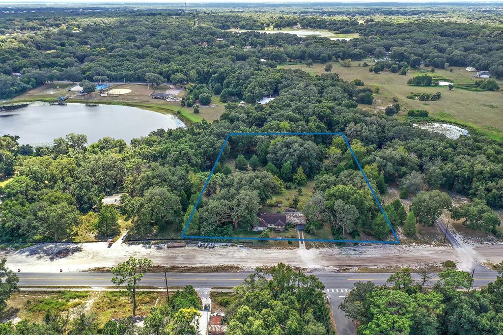 Photo of 2048 Miller Boulevard, Fruitland Park, FL 34731 (MLS # G5103796)