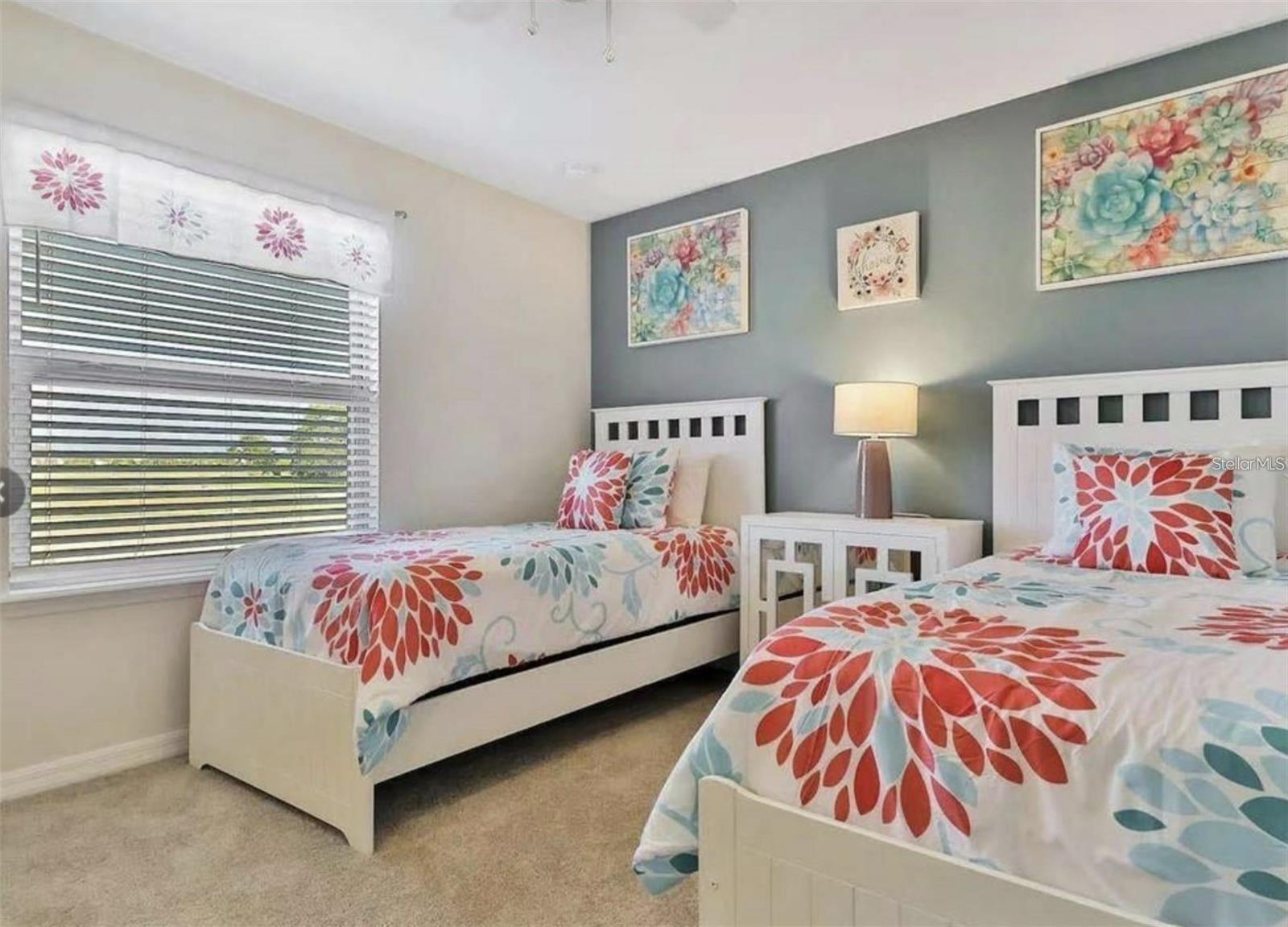 WINDSOR AT WESTSIDE - Residential