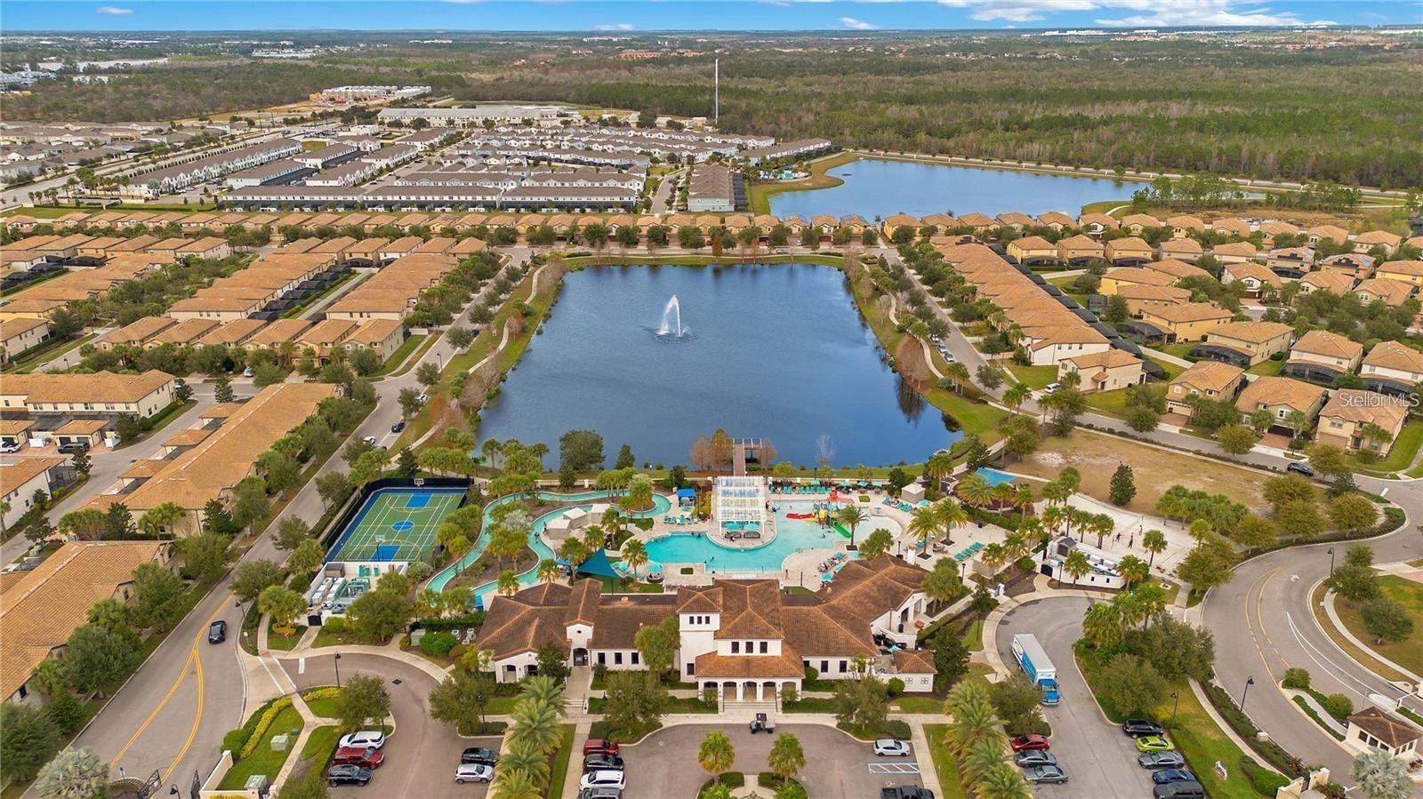 WINDSOR AT WESTSIDE - Residential