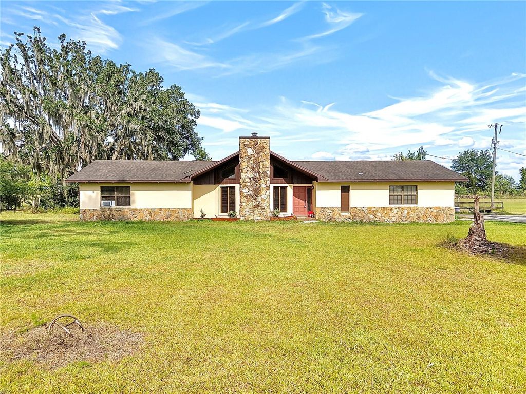 Photo of 2500 Brooke Road, Fort Meade, FL 33841 (MLS # L4952881)