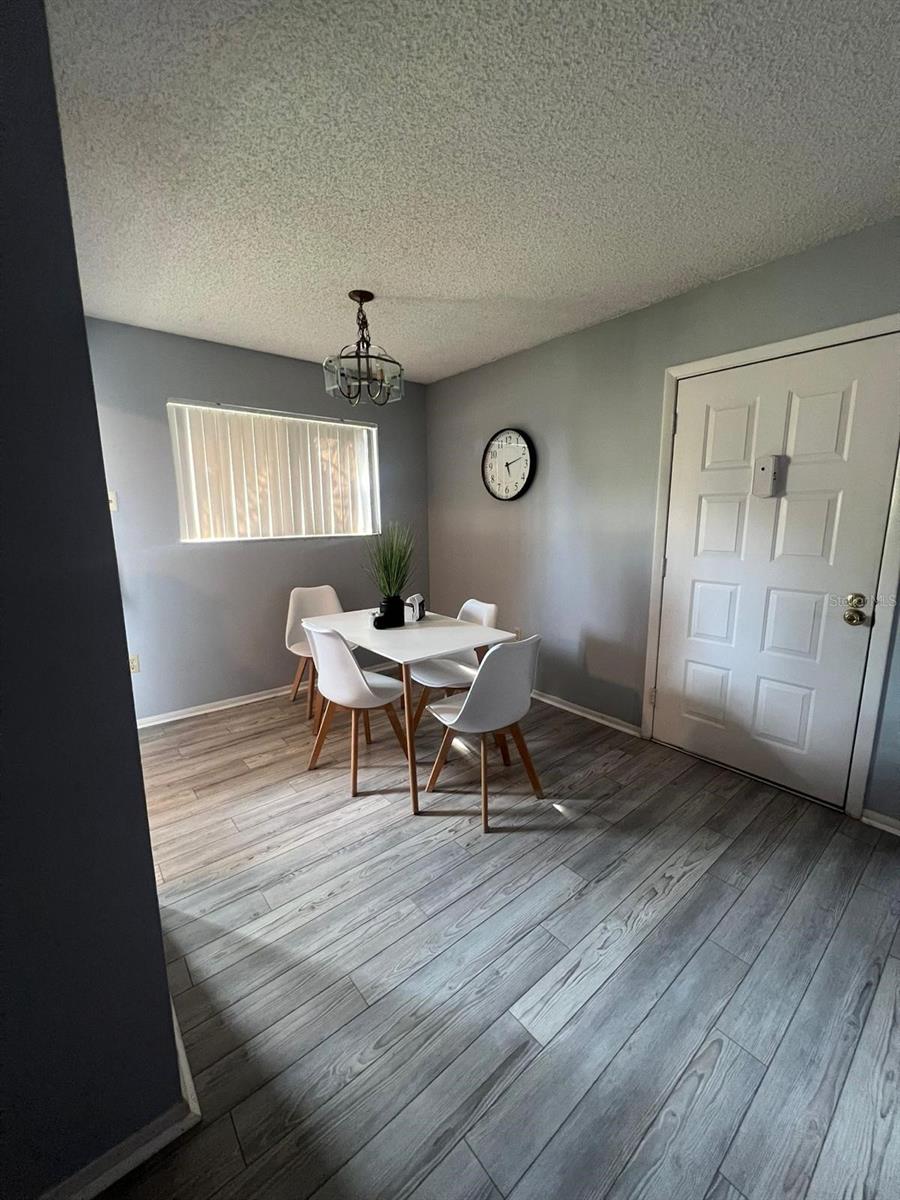 LAKEVIEW CONDO 03 - Residential