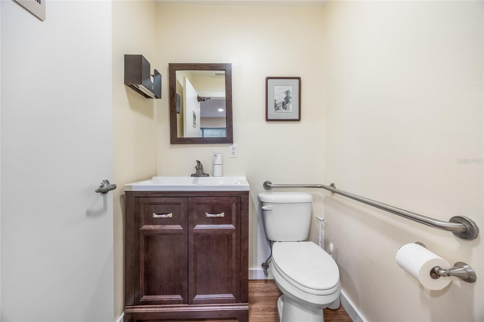 FLORIDA TERRACE - Commercial Sale