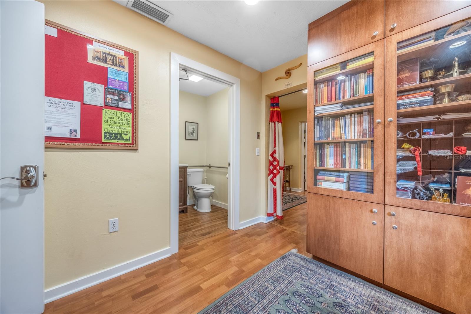 FLORIDA TERRACE - Commercial Sale