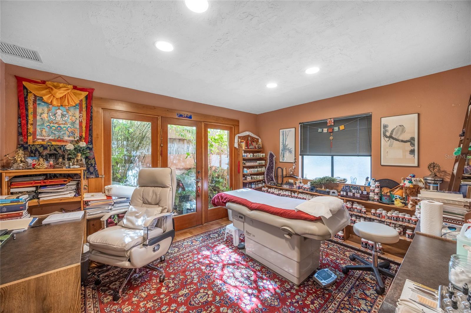 FLORIDA TERRACE - Commercial Sale