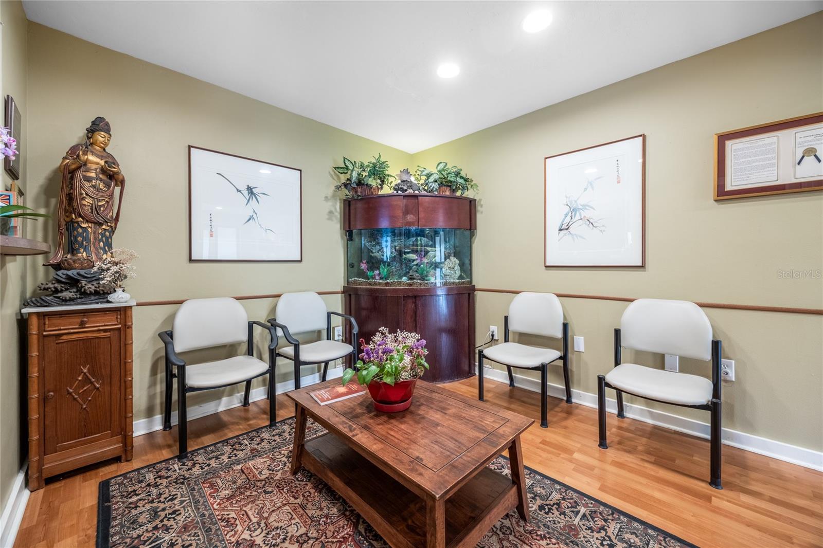 FLORIDA TERRACE - Commercial Sale