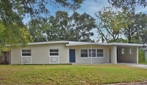 A home in APOPKA