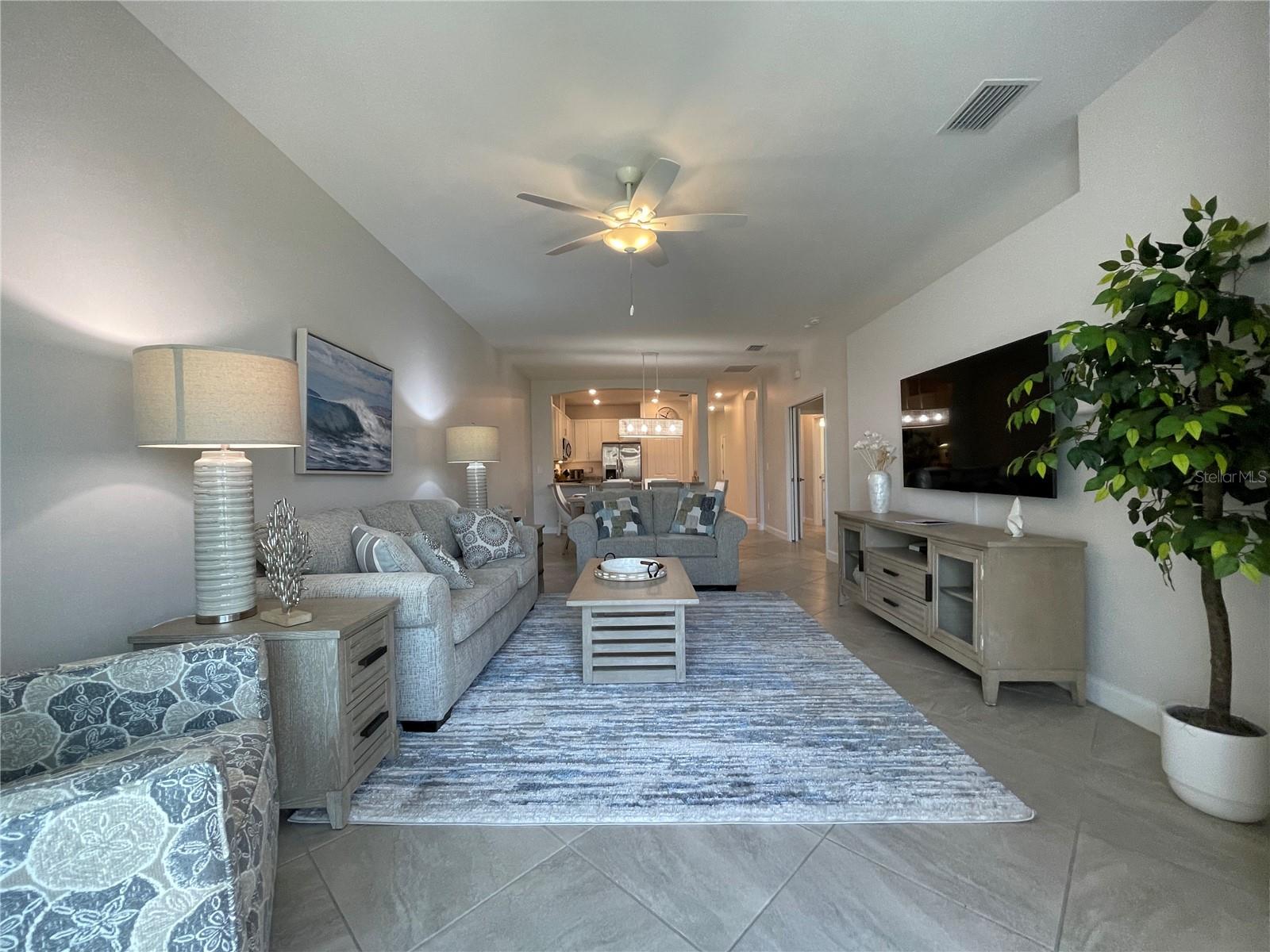 LORRAINE LAKES PH I - Residential Lease