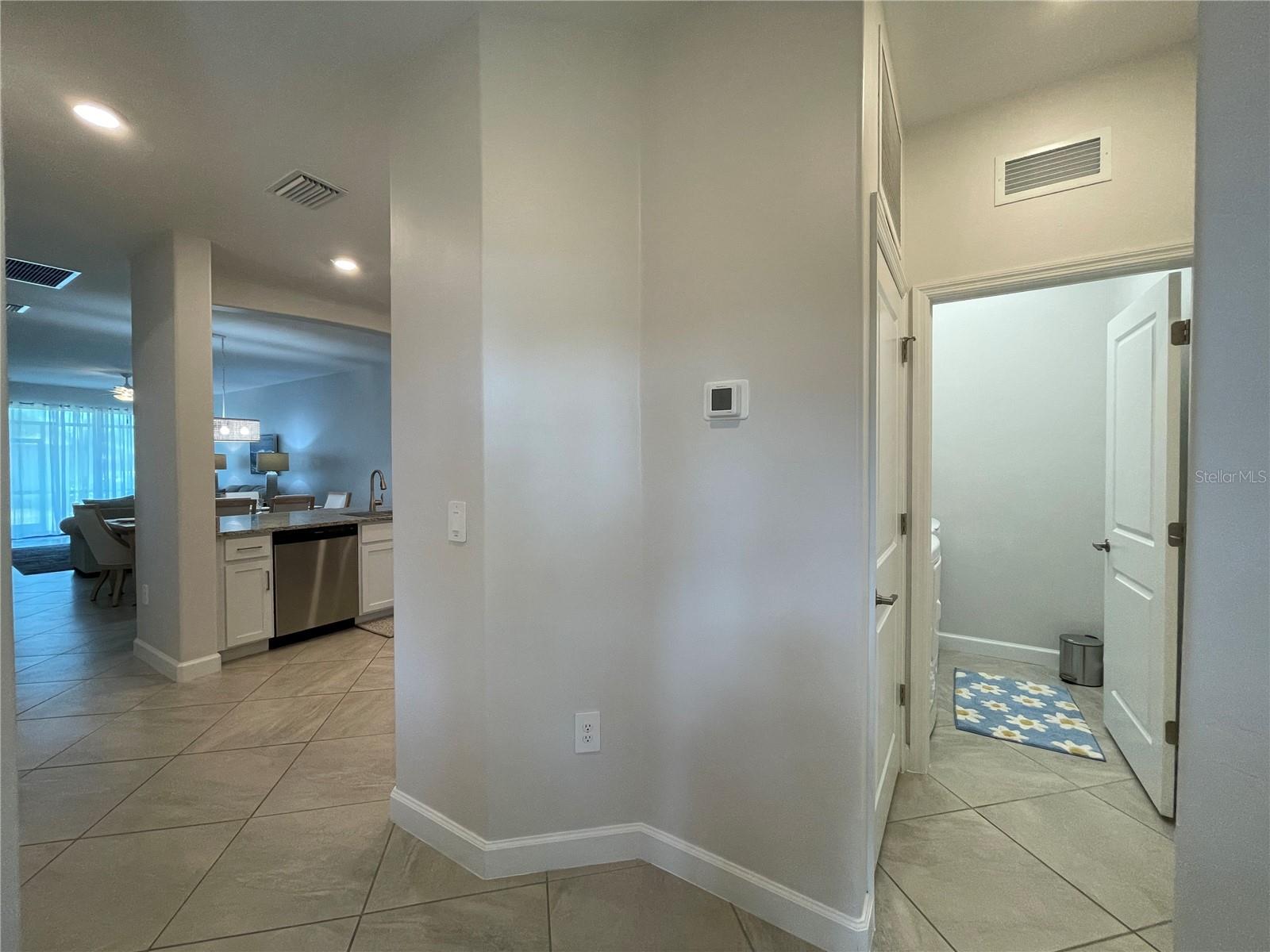 LORRAINE LAKES PH I - Residential Lease