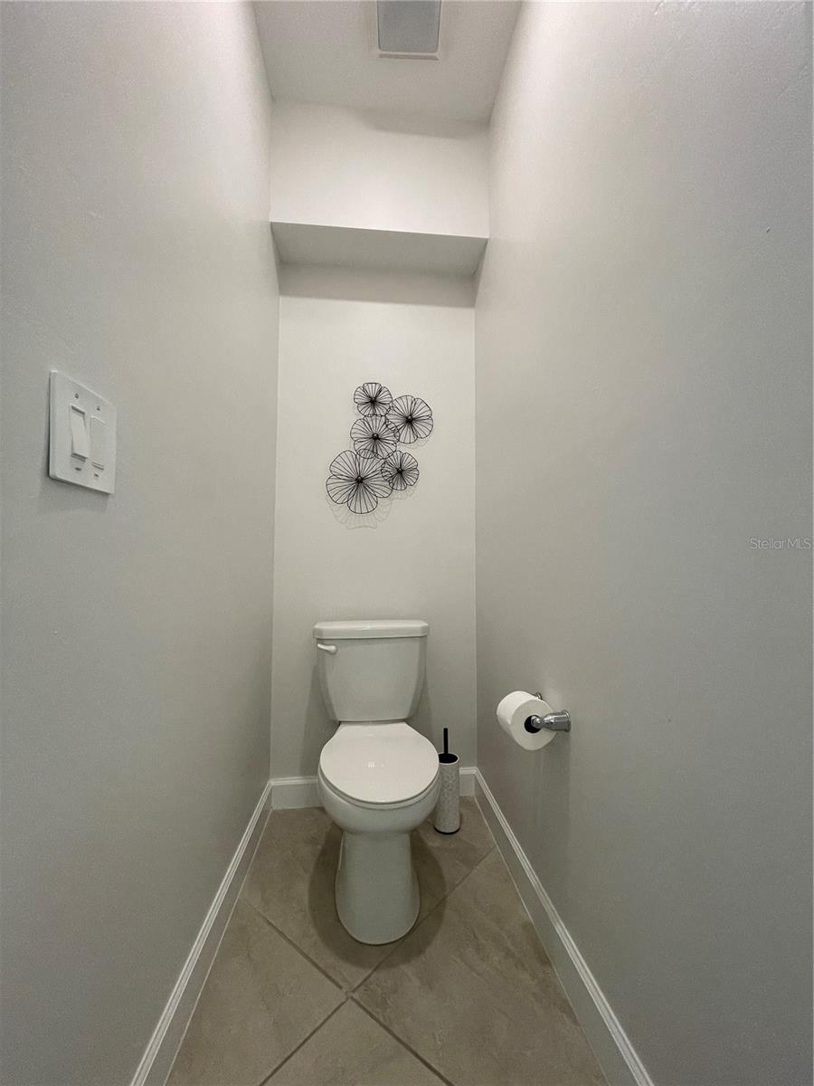 LORRAINE LAKES PH I - Residential Lease