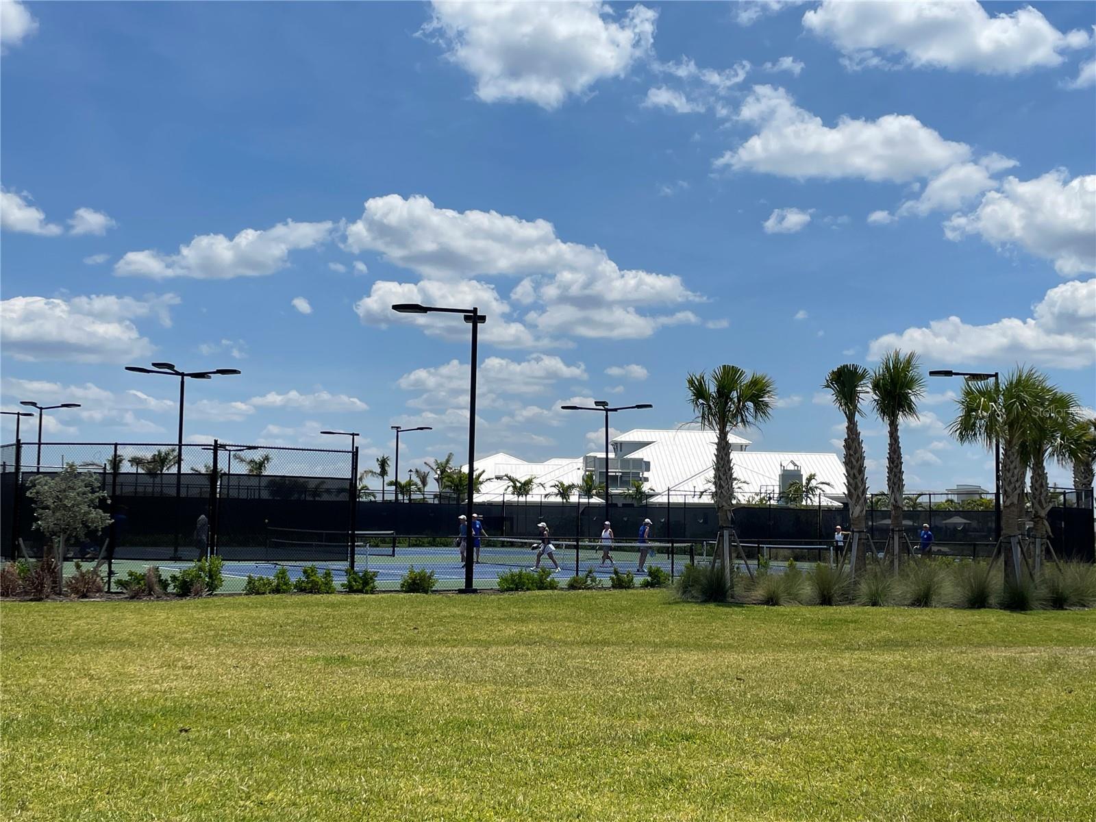 LORRAINE LAKES PH I - Residential Lease