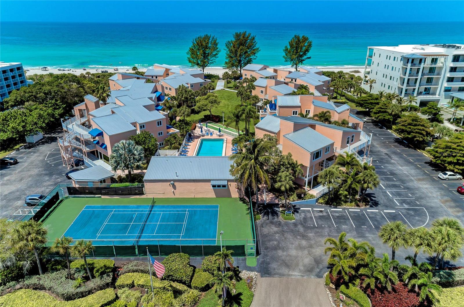 SAND CAY - Residential