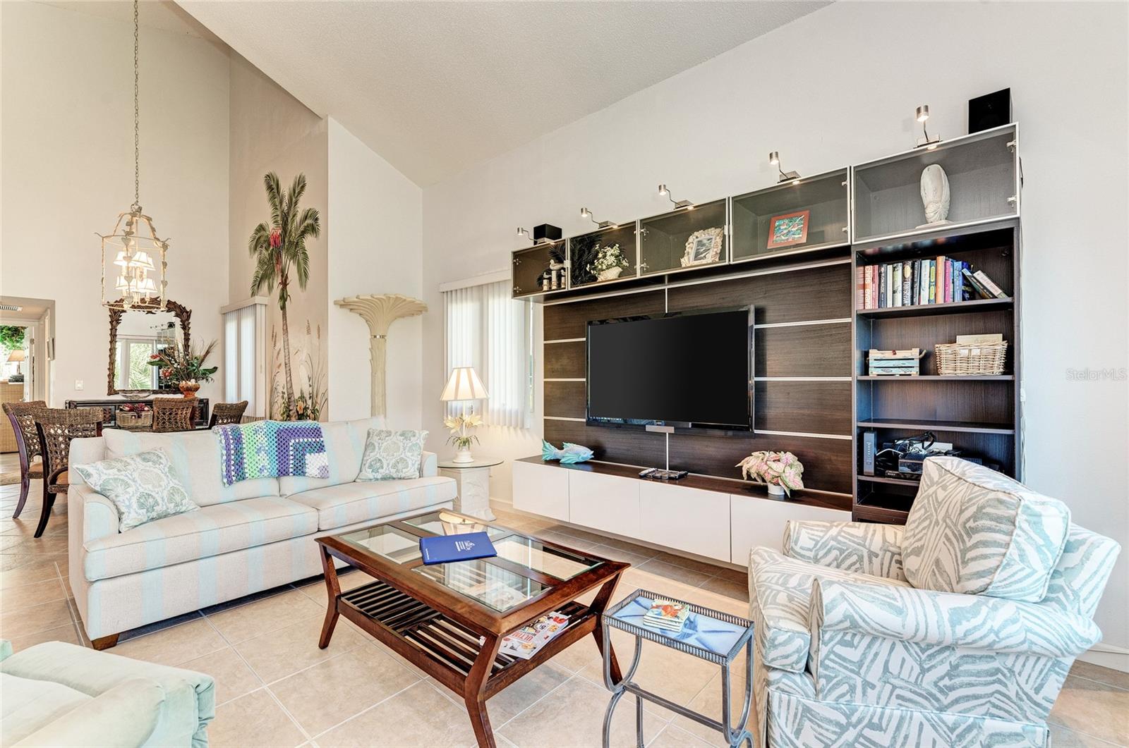 SAND CAY - Residential