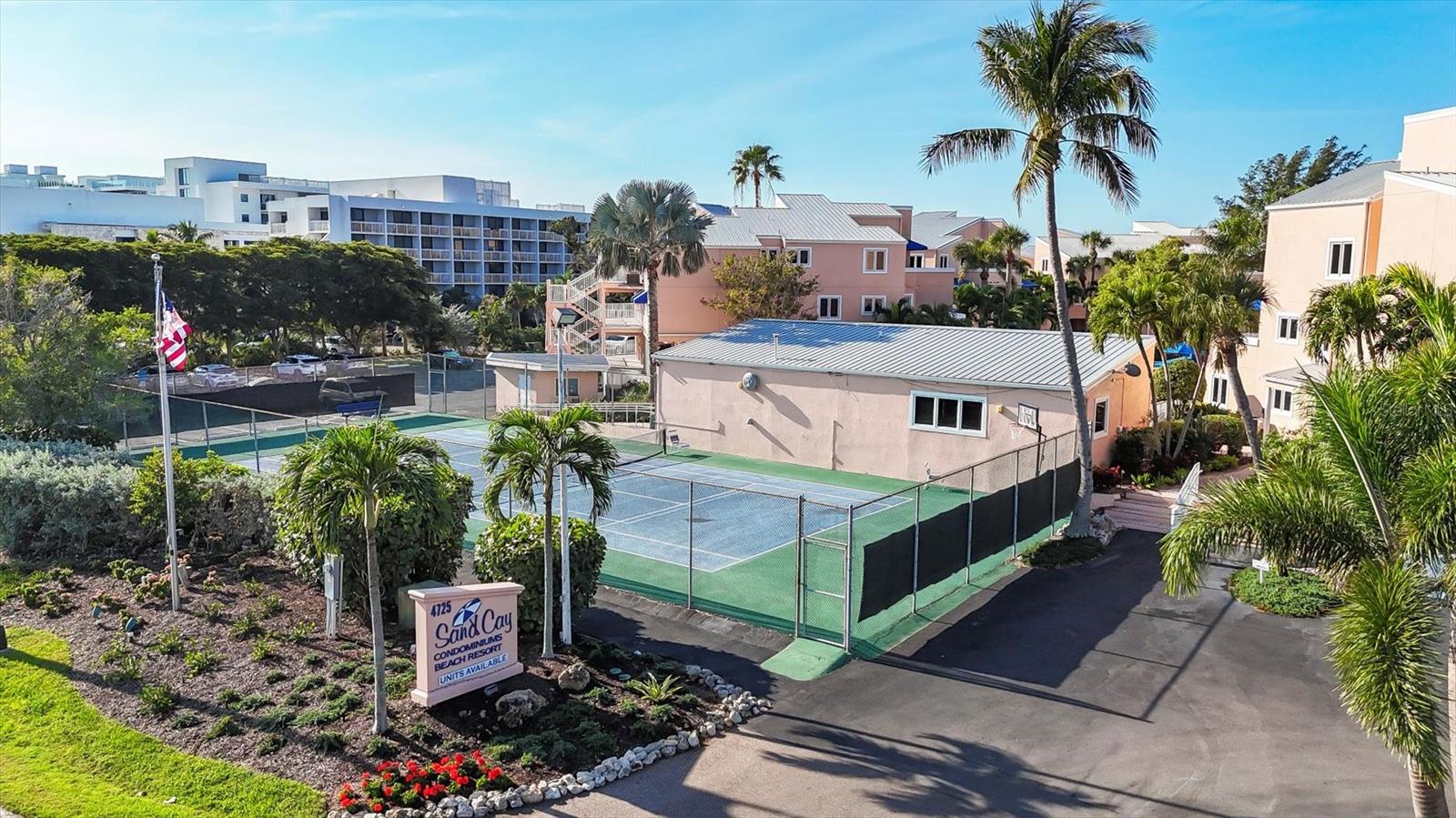 SAND CAY - Residential