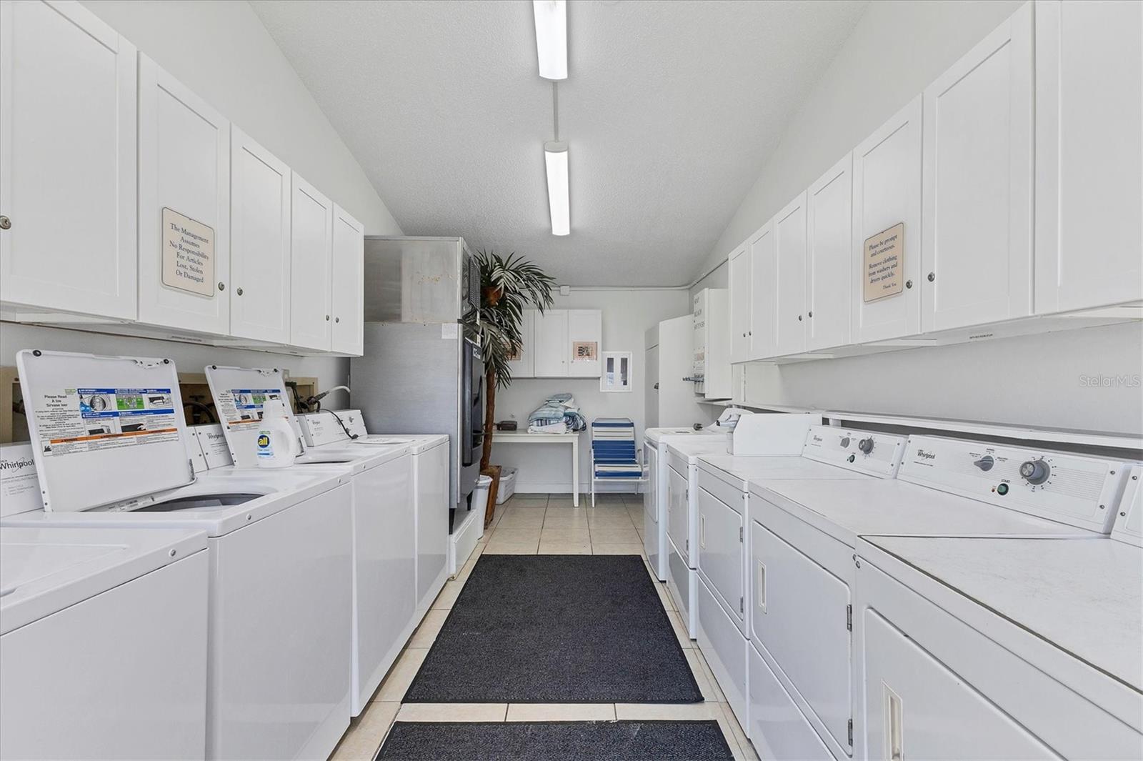 SAND CAY - Residential