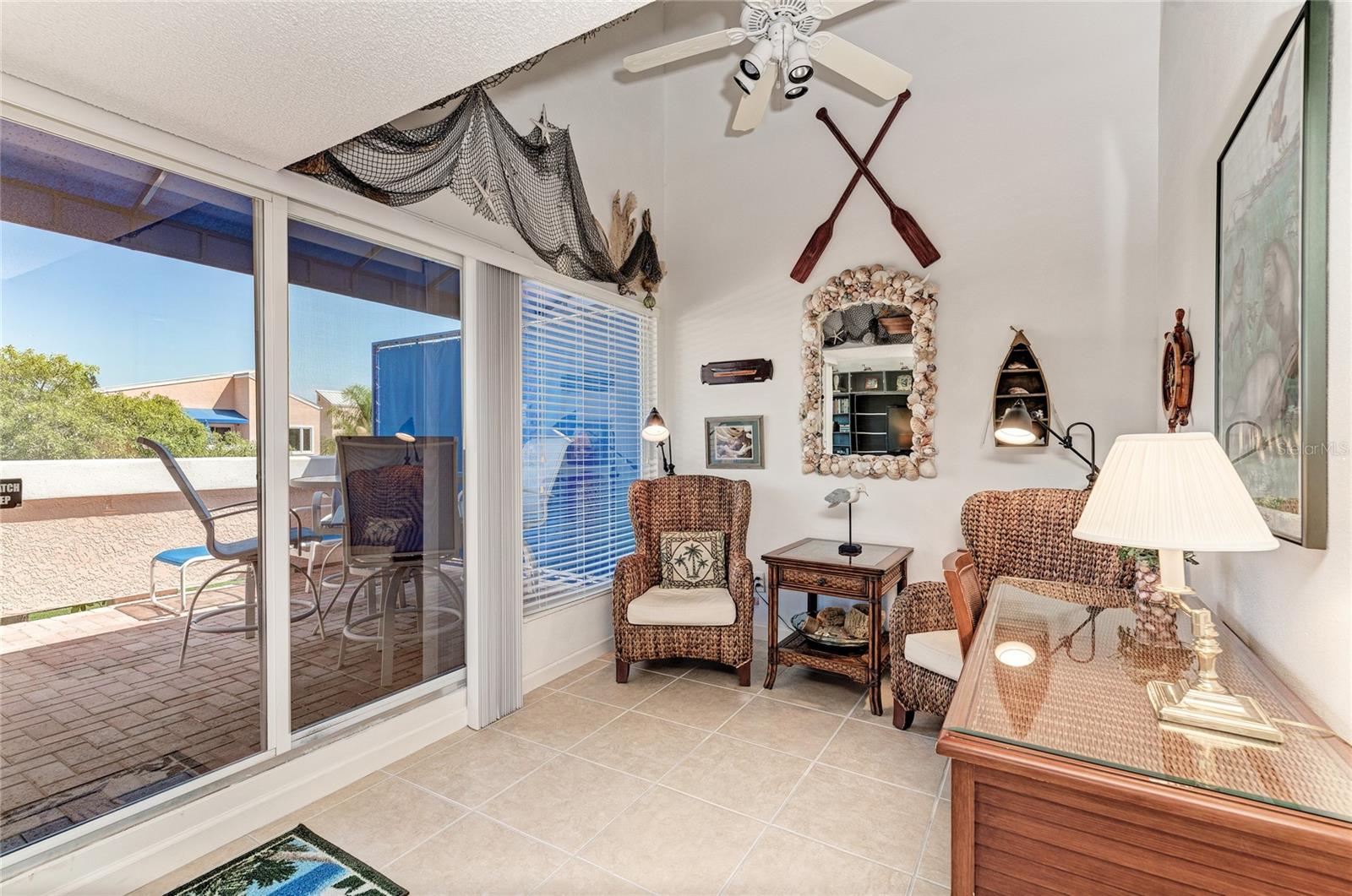 SAND CAY - Residential