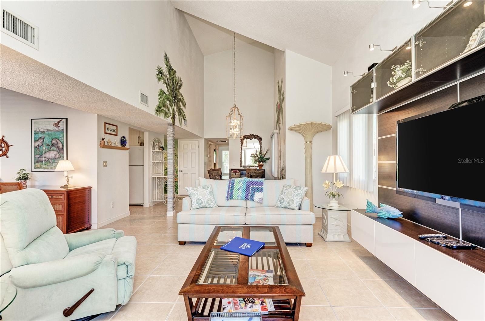 SAND CAY - Residential