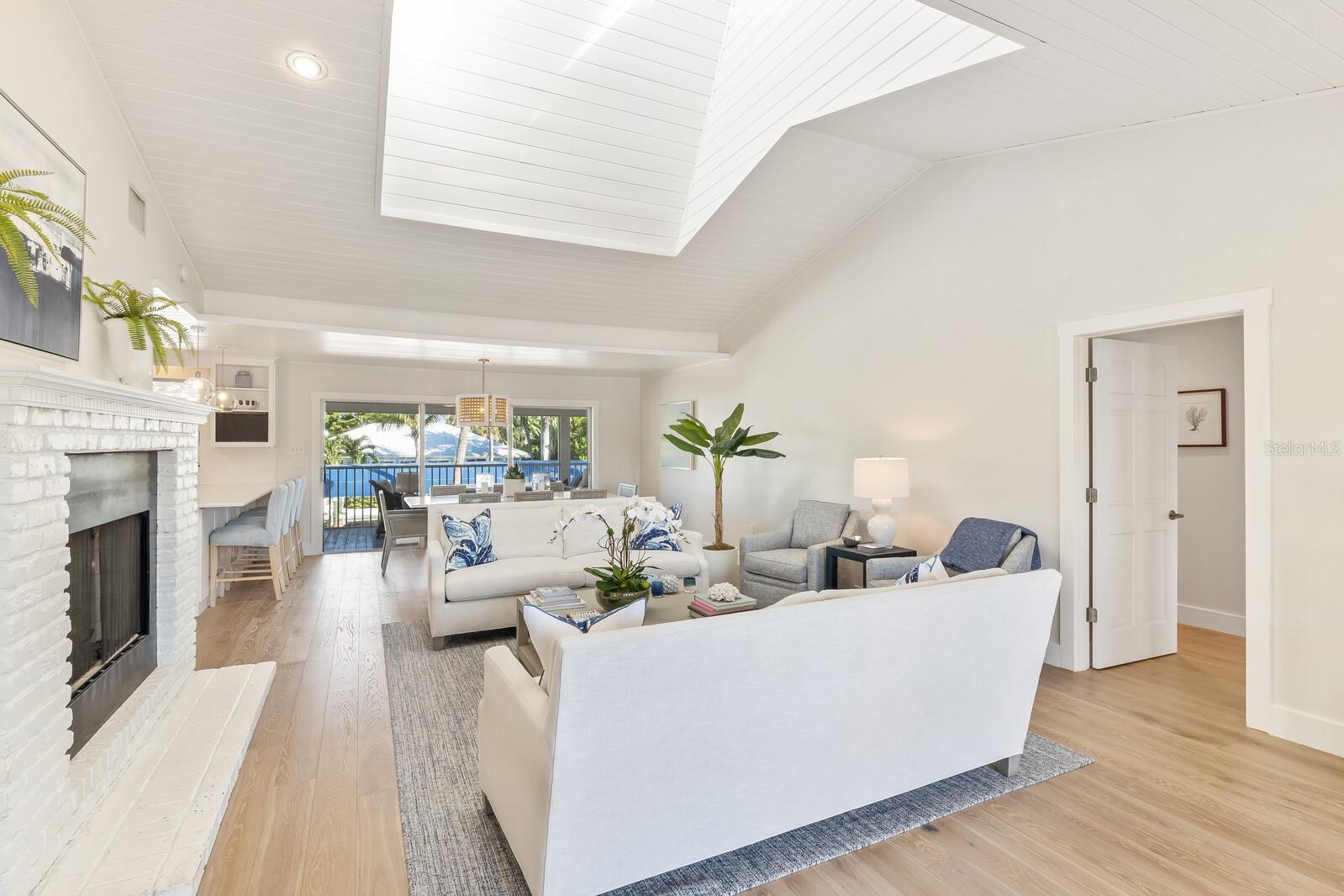 HARBOR DRIVE WATERWAYS - Residential