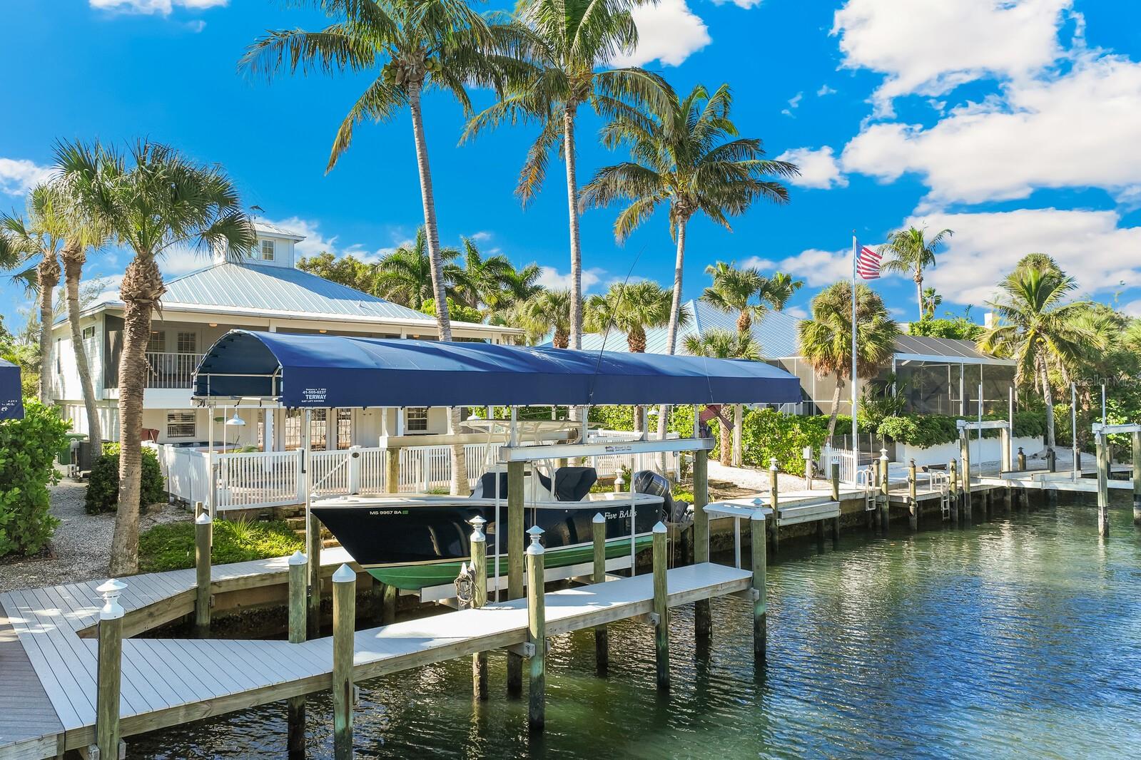 HARBOR DRIVE WATERWAYS - Residential