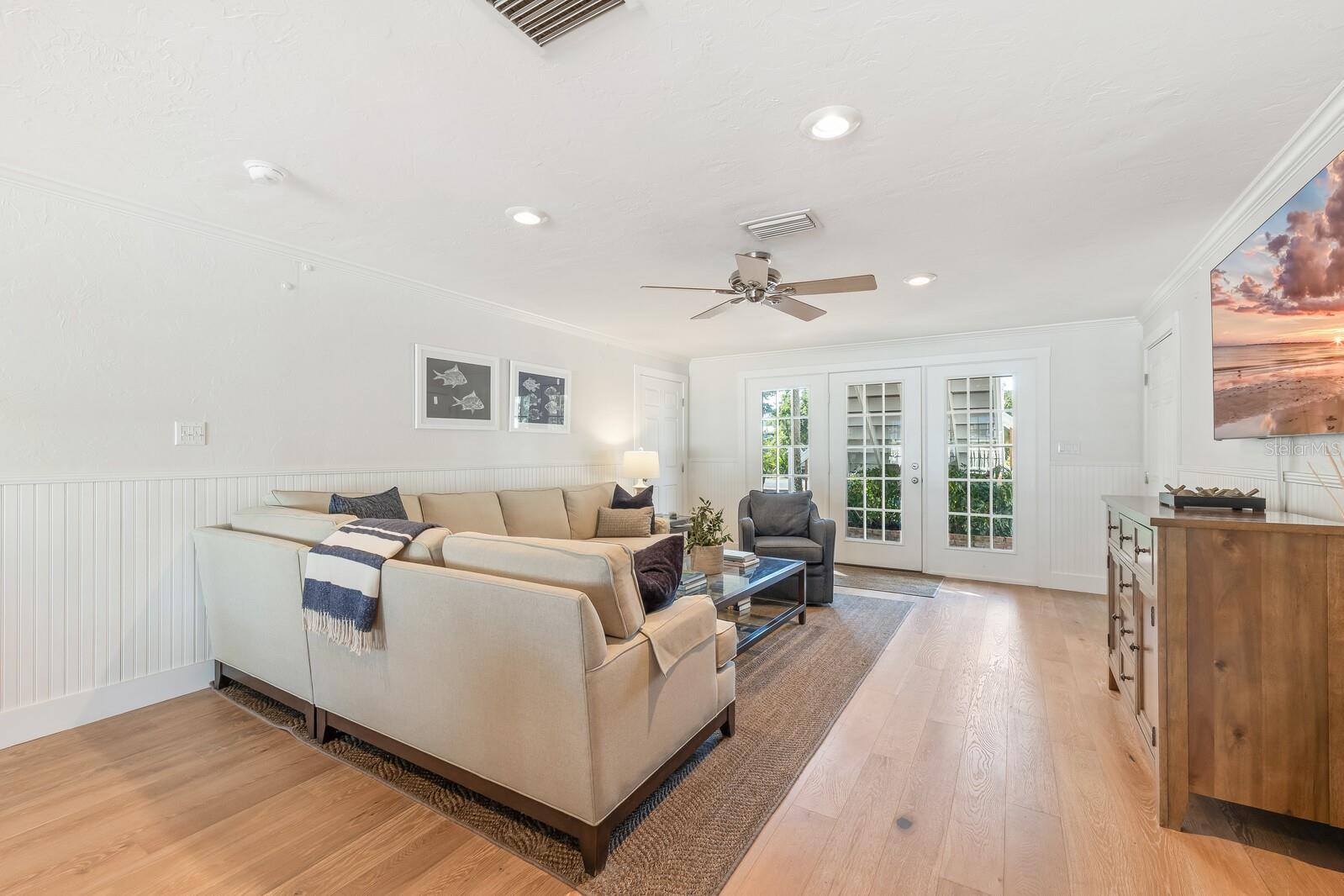 HARBOR DRIVE WATERWAYS - Residential