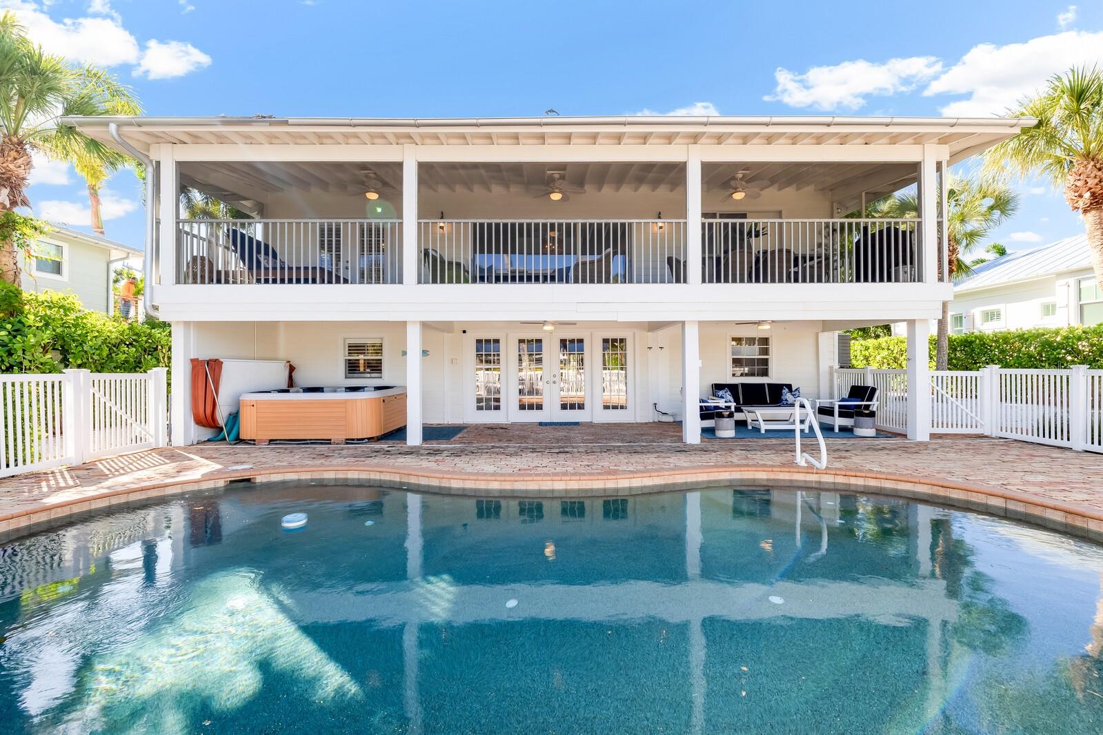 HARBOR DRIVE WATERWAYS - Residential