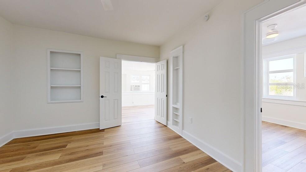 218 N PINELLAS AVENUE