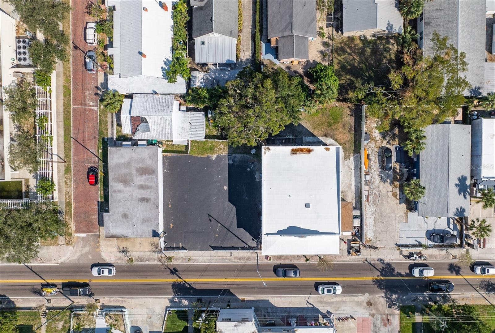 218 N PINELLAS AVENUE