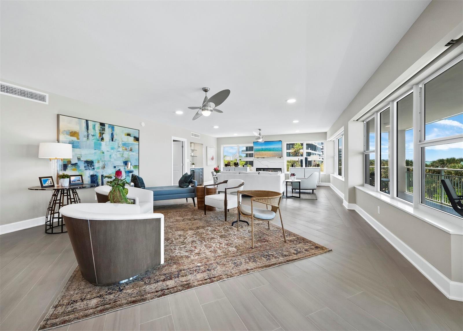 LONGBOAT KEY TOWERS - Residential