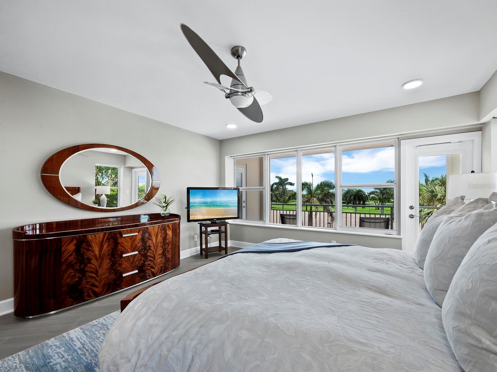 LONGBOAT KEY TOWERS - Residential