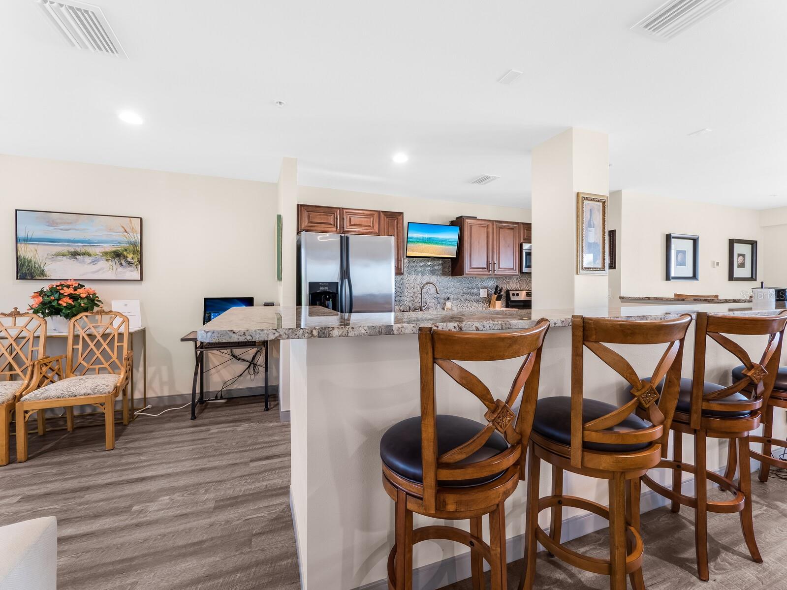 LONGBOAT KEY TOWERS - Residential