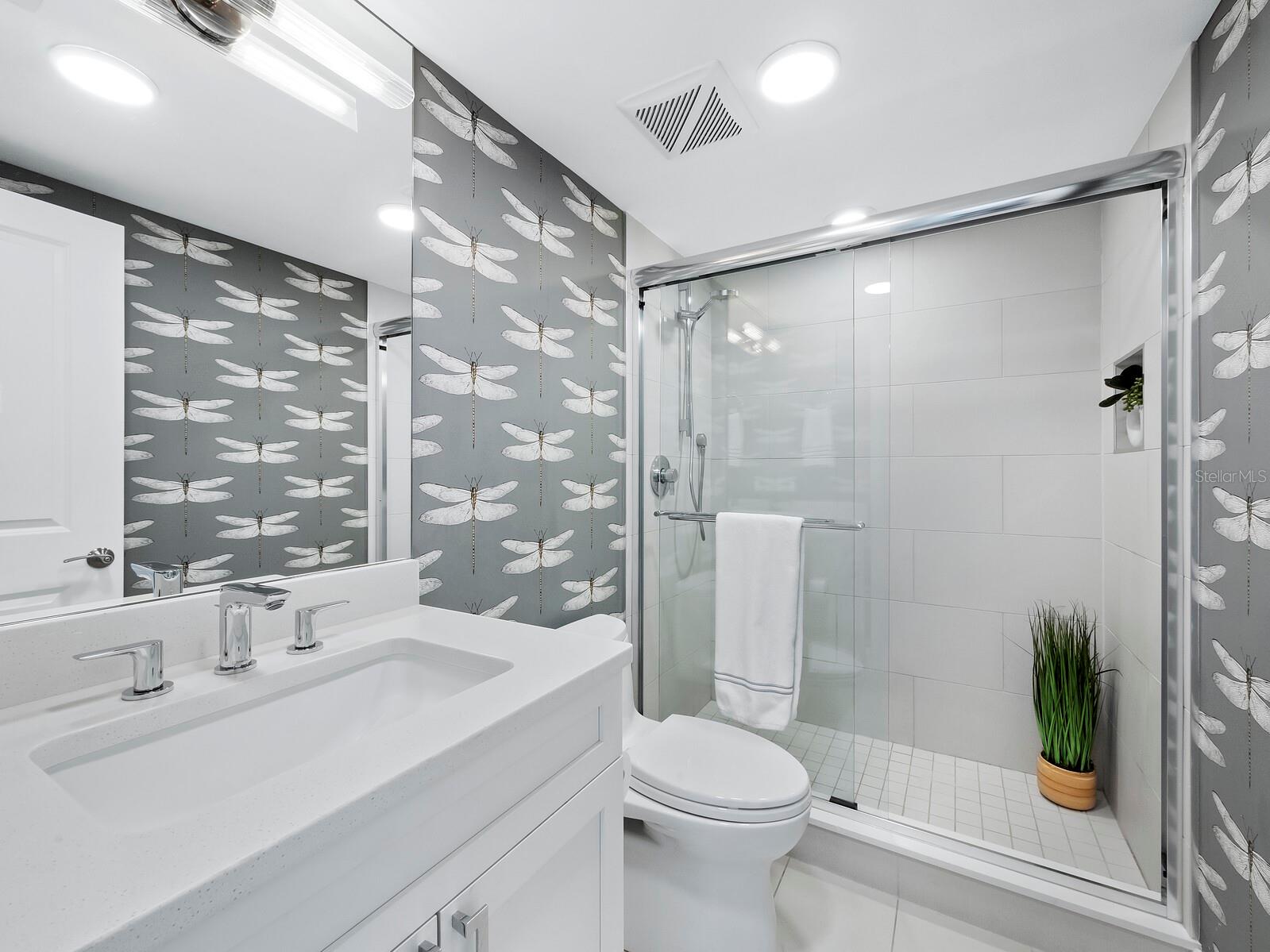 LONGBOAT KEY TOWERS - Residential